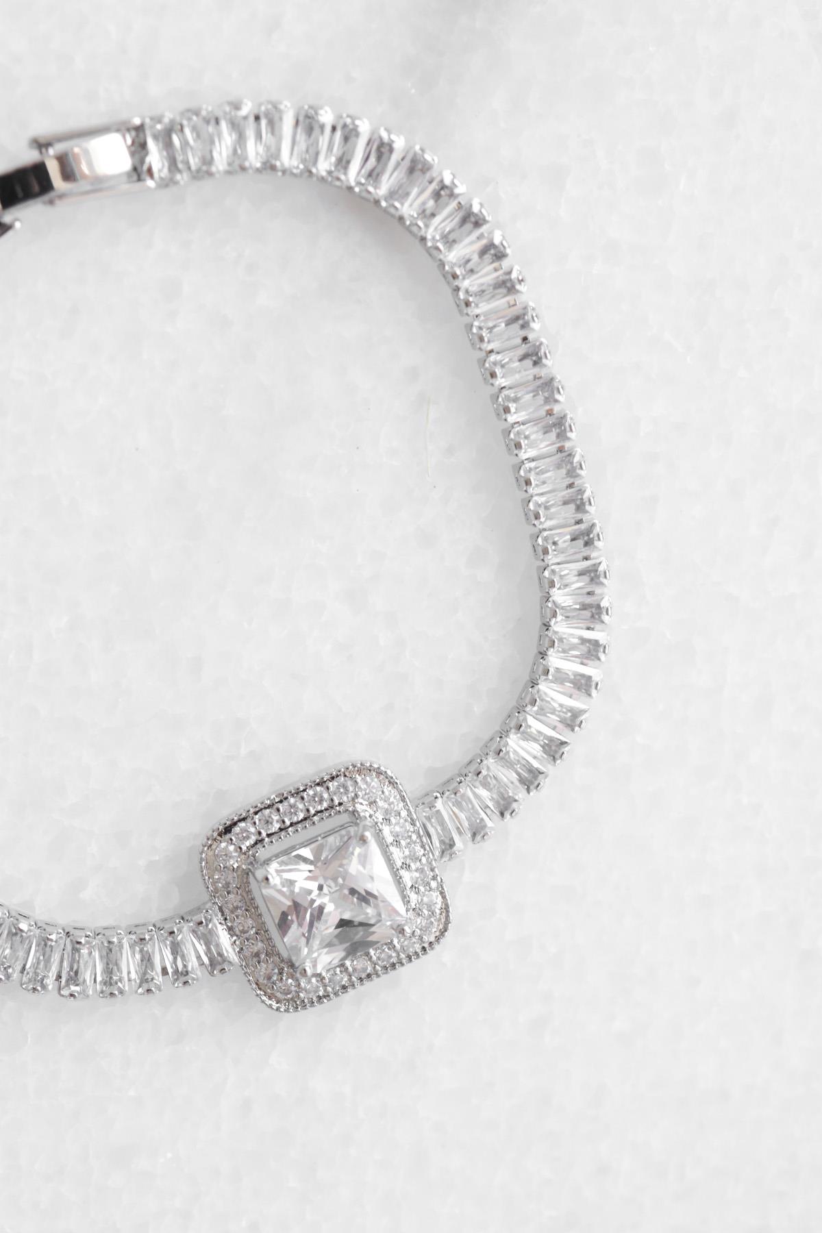 Kristal Kare Parıltılı Silver Bileklik