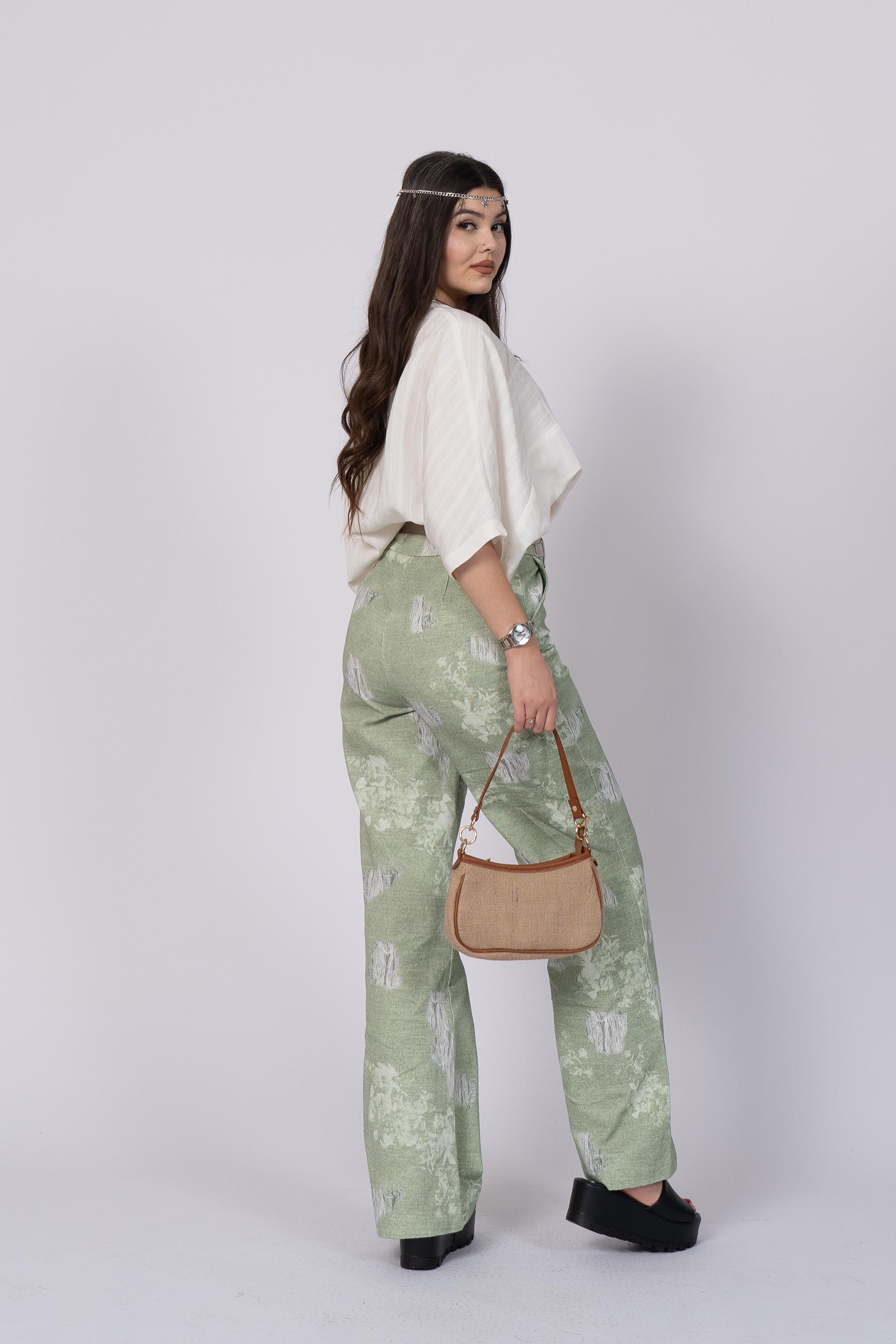 Baskılı Ve Yırtık Görünümlü Kemerli Bol Paça Pantolon 30248