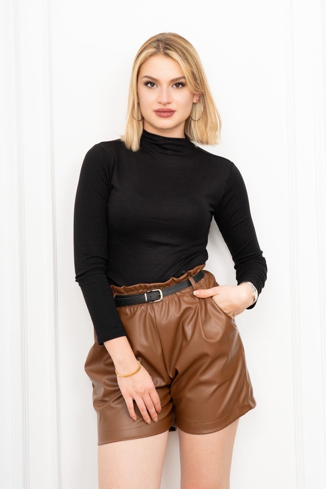 Beli Lastikli Kemerli ve Cepli Şardonlu Deri Şort 30321