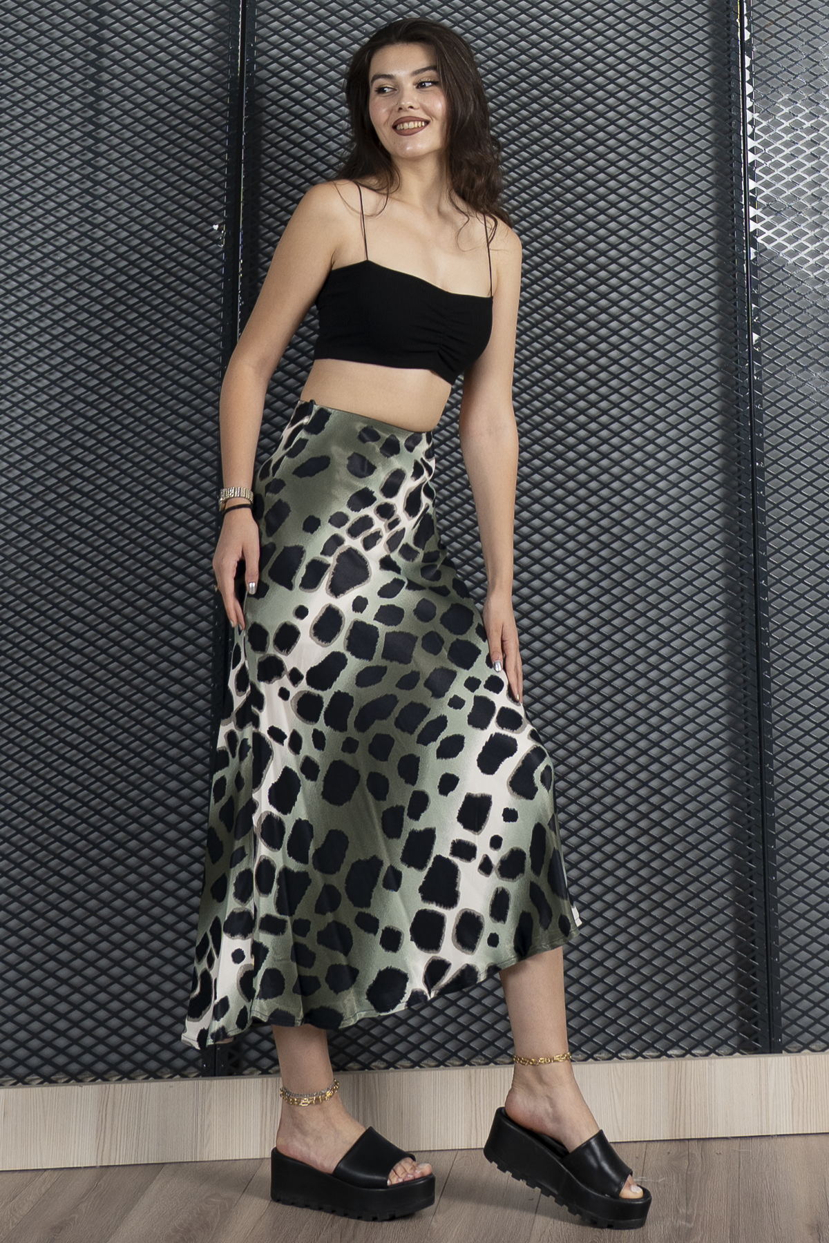 Desenli Saten Kumaş Etek 6718