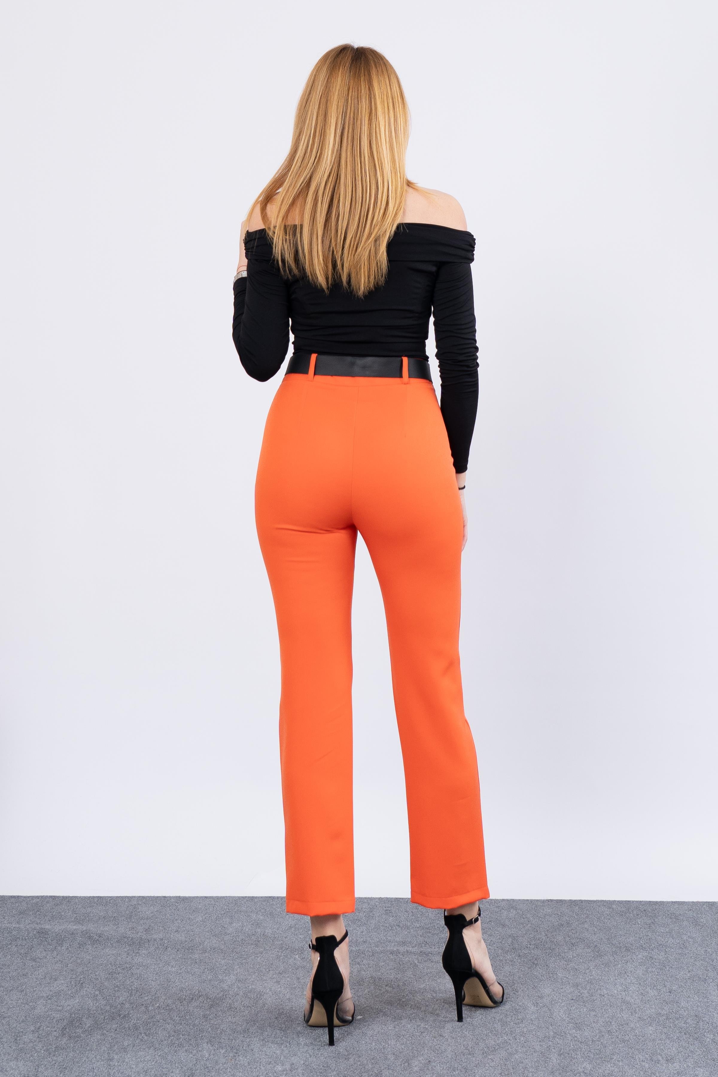 Paçası Yırtmaçlı Kemerli Pantolon 3878