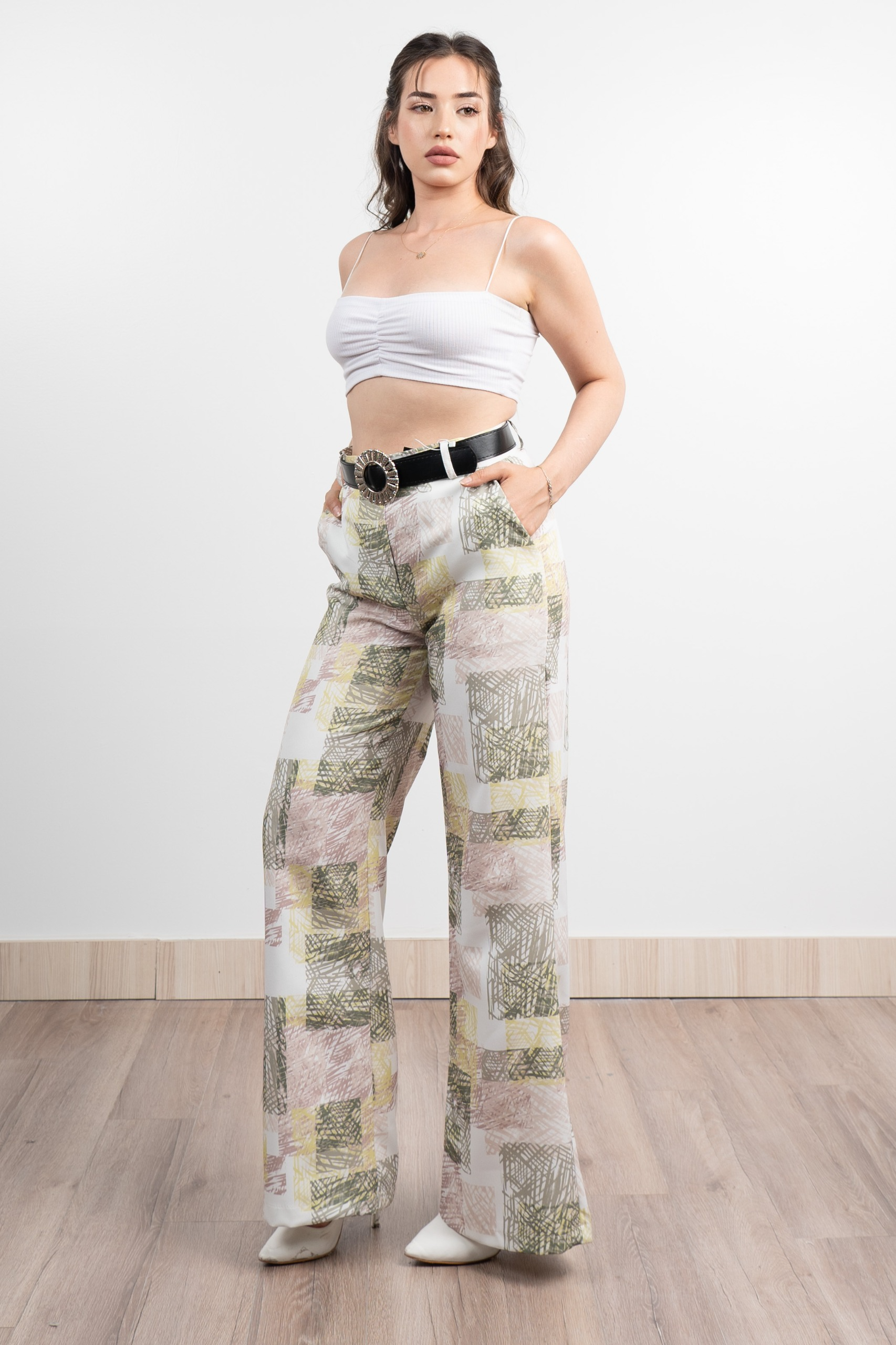 Renkli Bol Paça Kemerli ve Cepli Kumaş Pantolon 30031