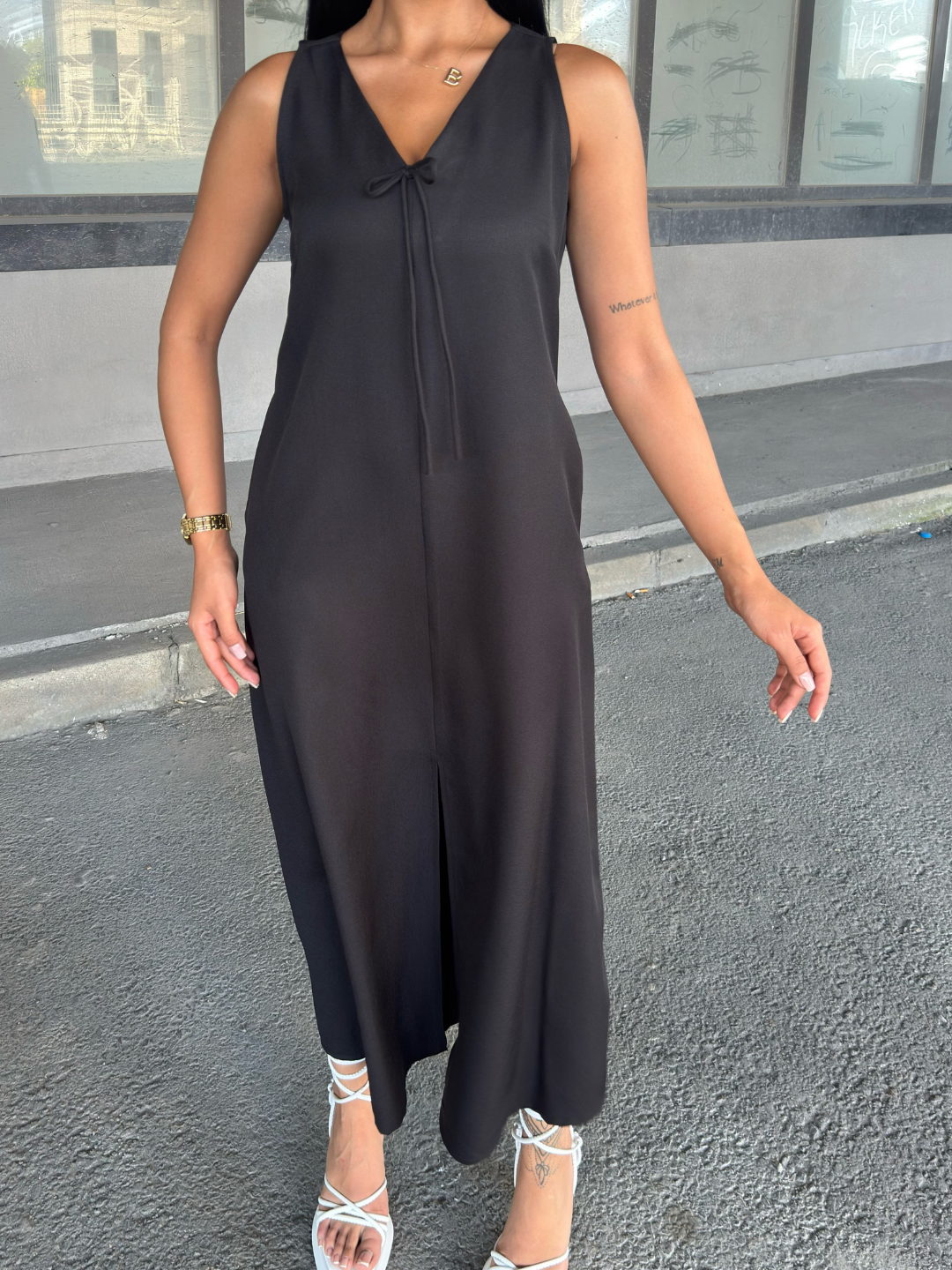 V Yaka Spagetti İp Detaylı Yırtmaçlı Uzun Elbise 50324