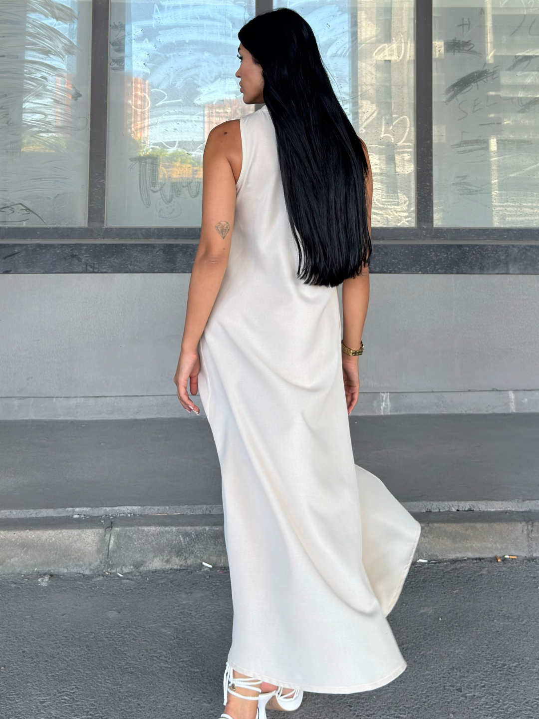 V Yaka Spagetti İp Detaylı Yırtmaçlı Uzun Elbise 50324