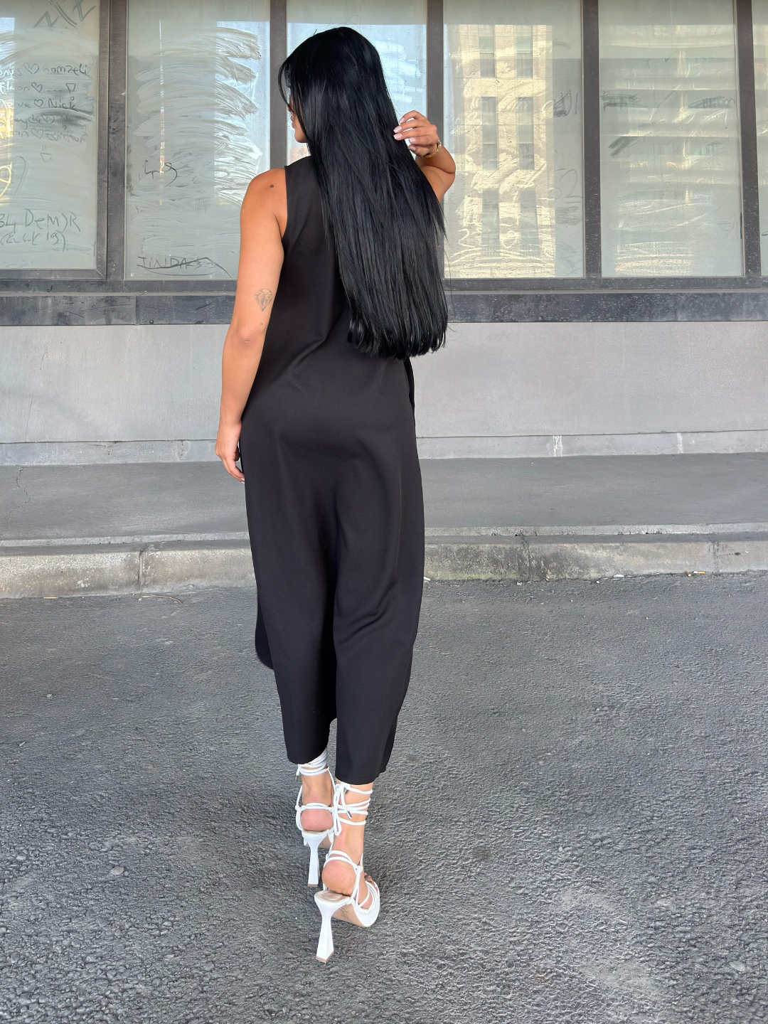 V Yaka Spagetti İp Detaylı Yırtmaçlı Uzun Elbise 50324