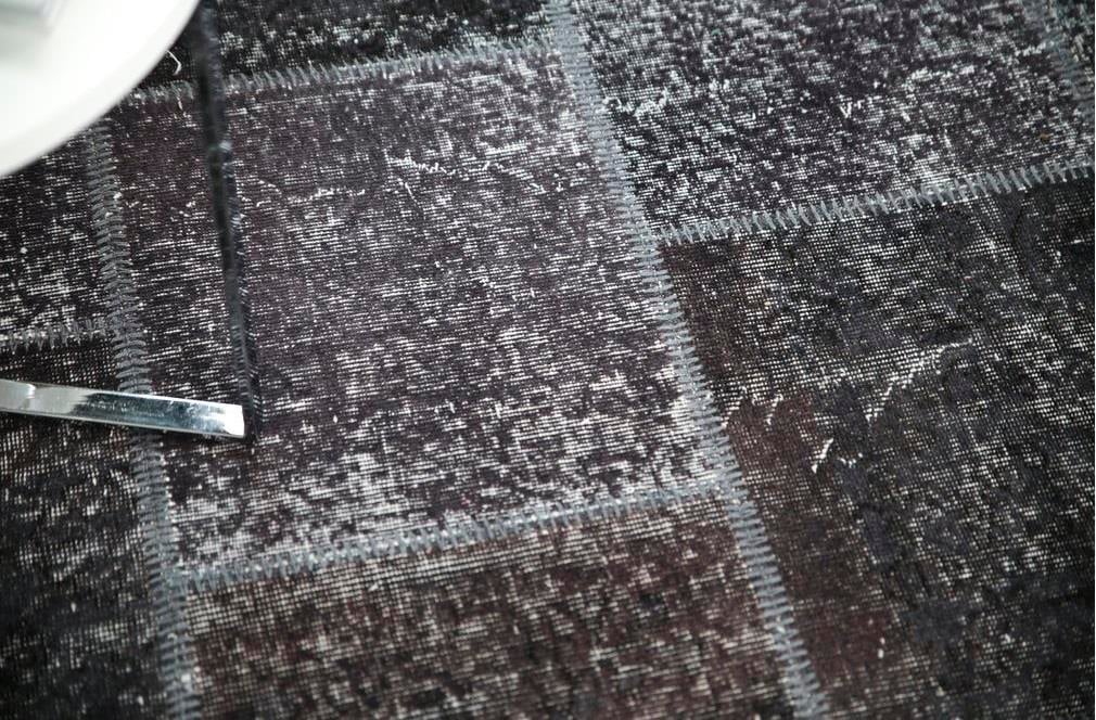 Madalyon Patchwork Antik Anadolu Halısı Black Hole