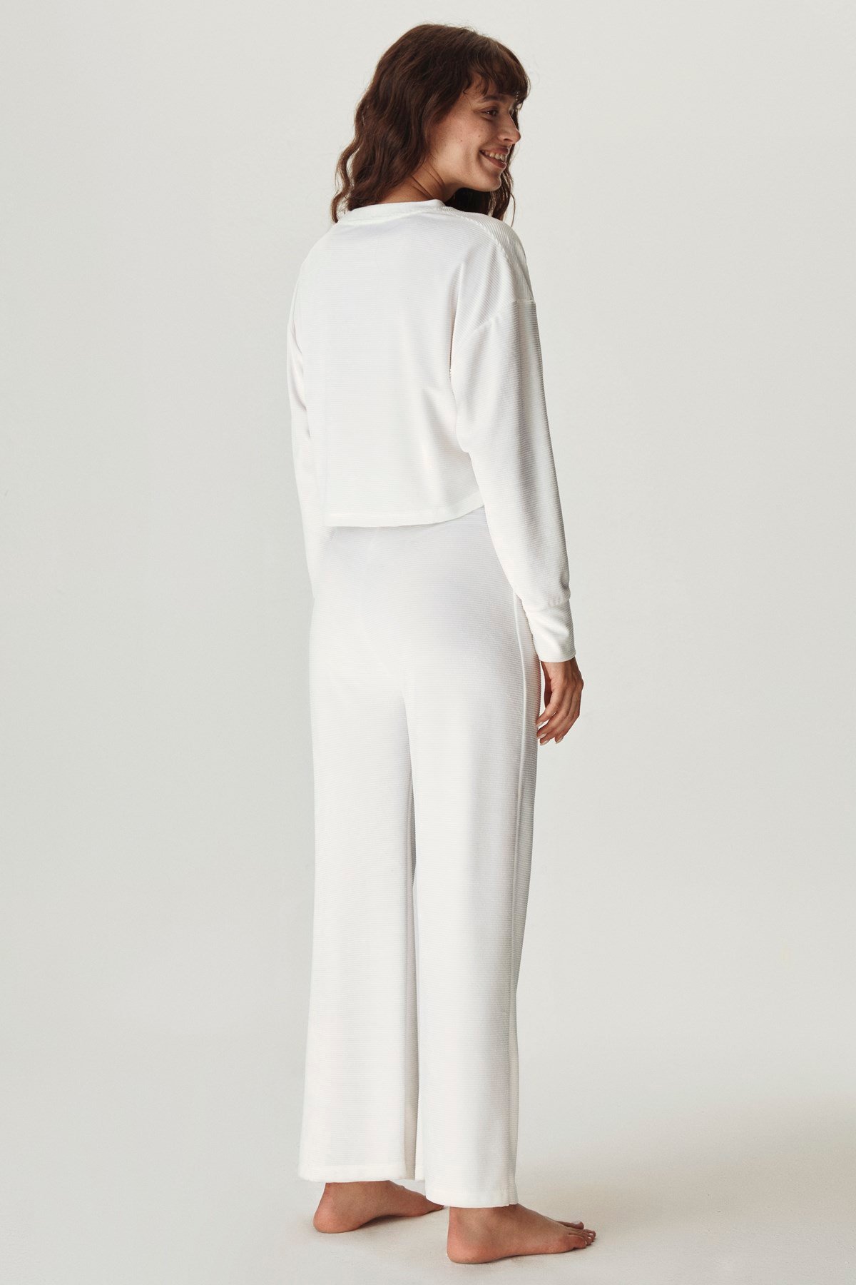 Beyaz Fitilli Kadife Crop Takım
