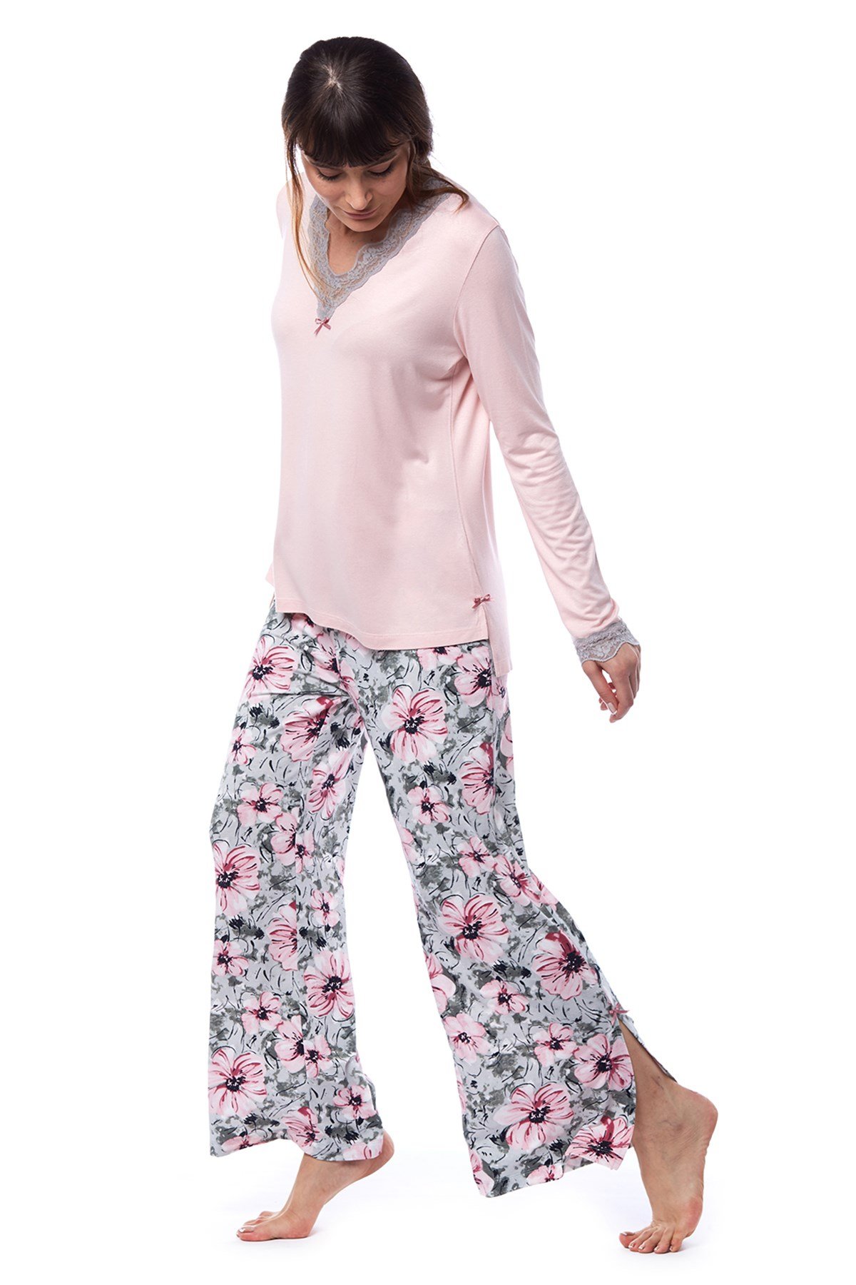 Kadın Büyük Çiçek Desenli Dantelli Pijama Takımı