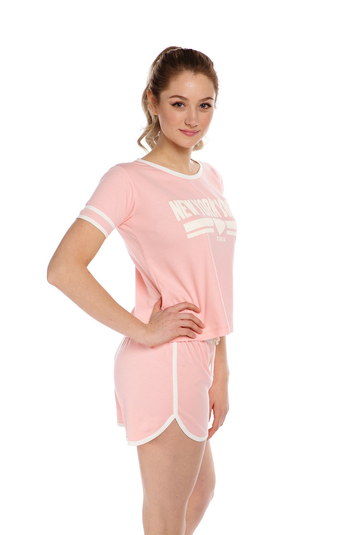 Kadın Şortlu Pembe Spor Eviçi Giyim