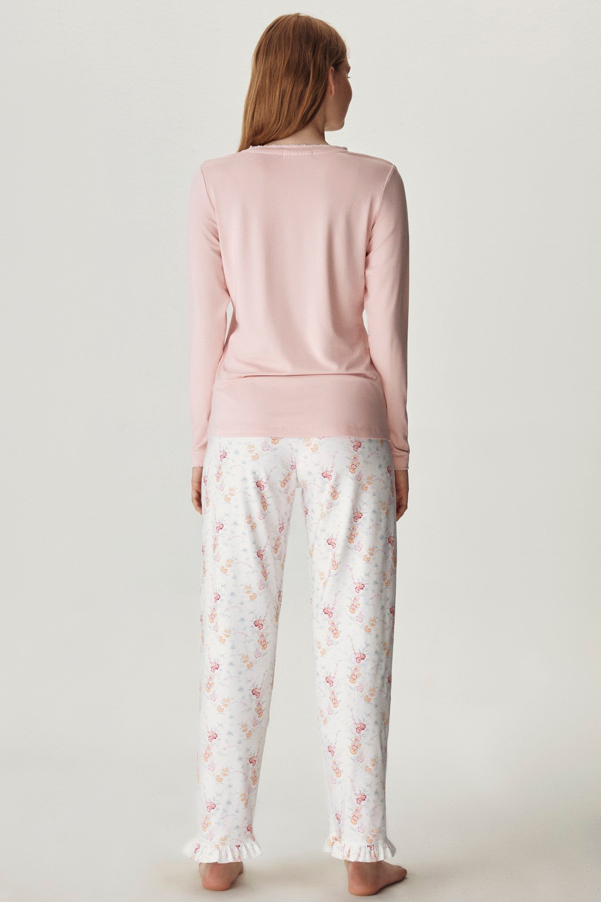 Pudra Çıtır Çiçekli Fırfır Detaylı Süprem Pijama Takımı