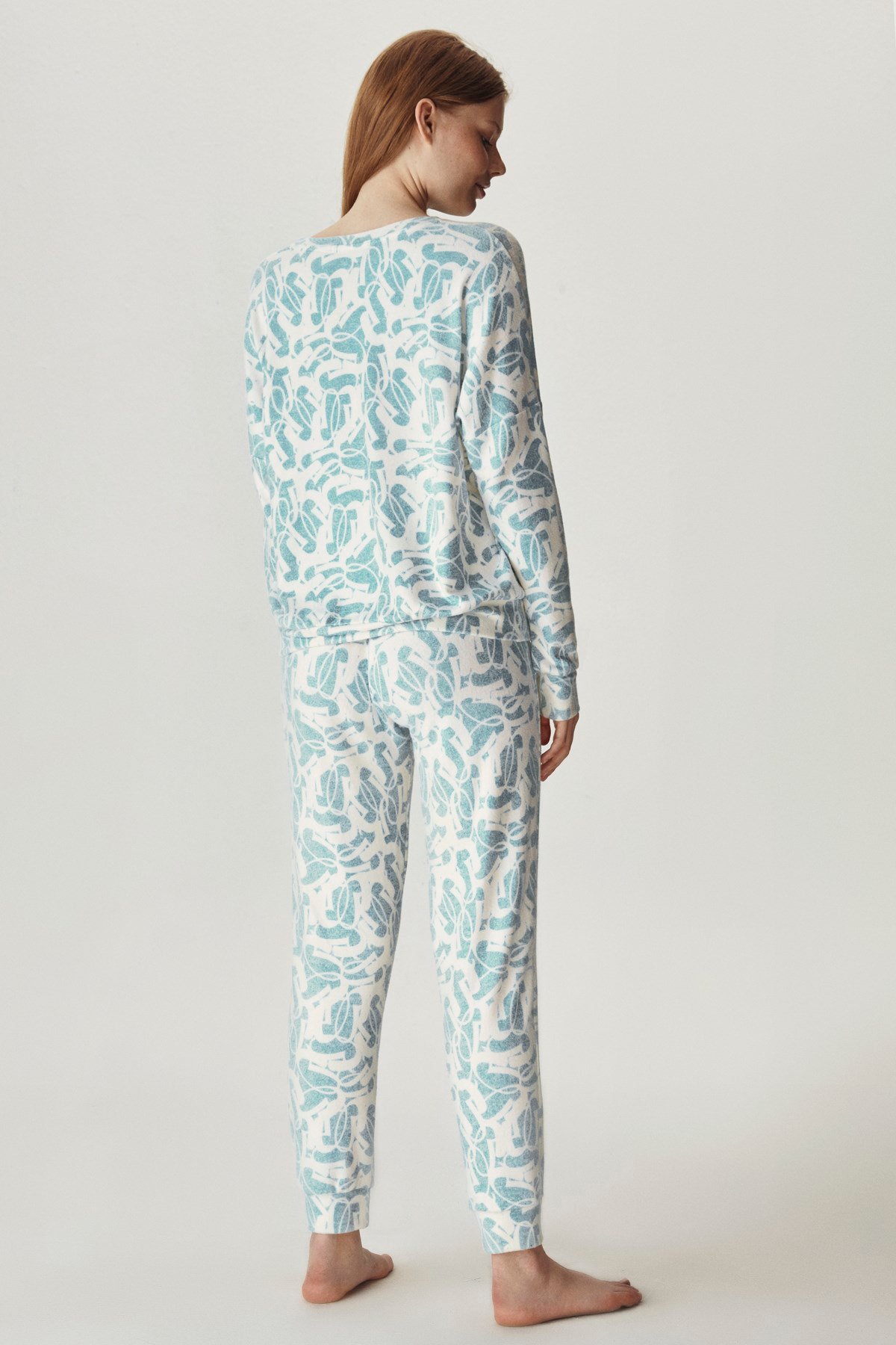 Yumoş Örme Mavi Desenli Pijama Takımı