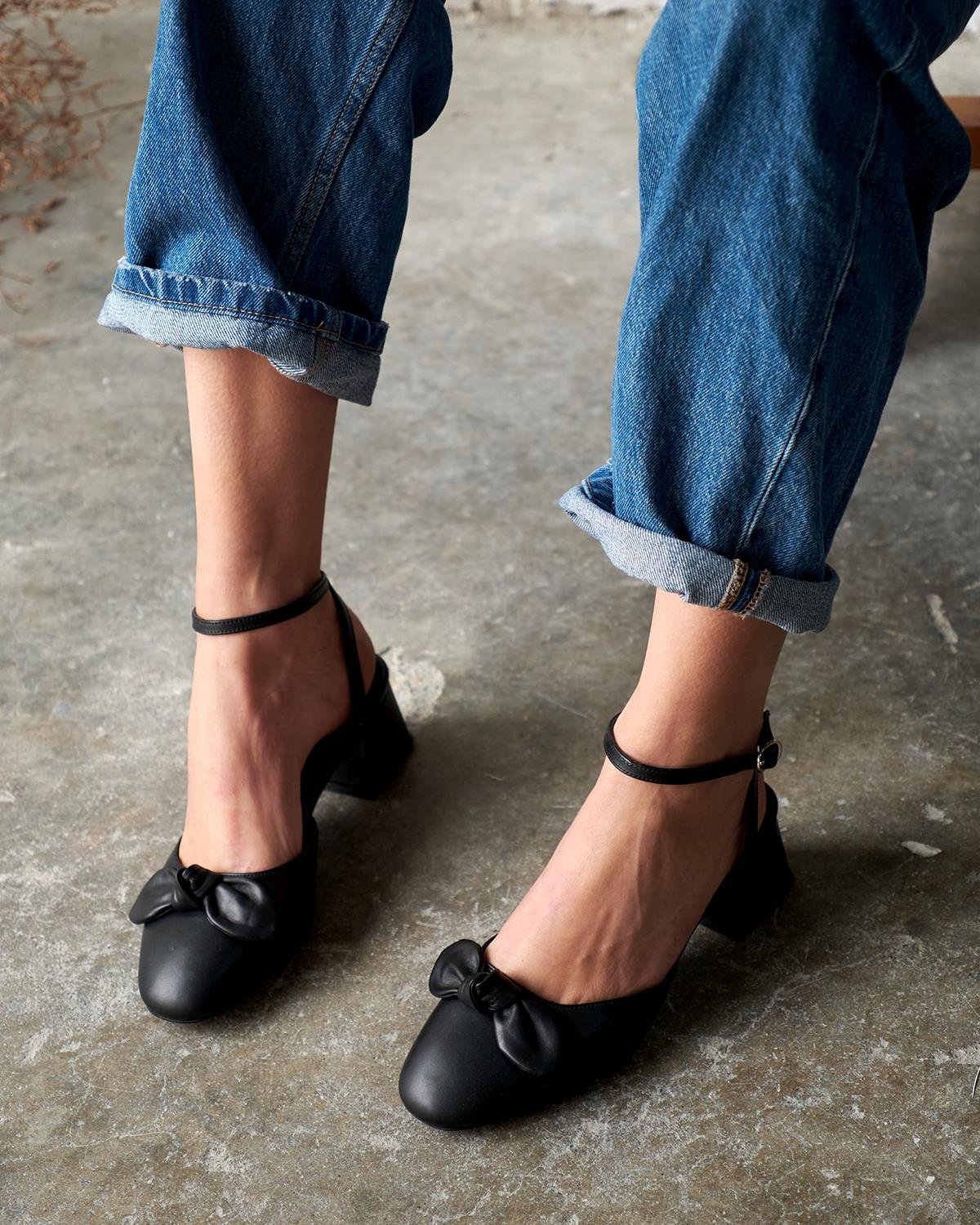 ALEC SİYAH DERİ TOPUKLU AYAKKABI