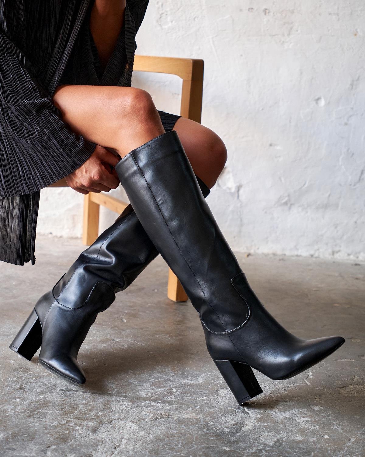 ALTO SİYAH DERİ ÇİZME