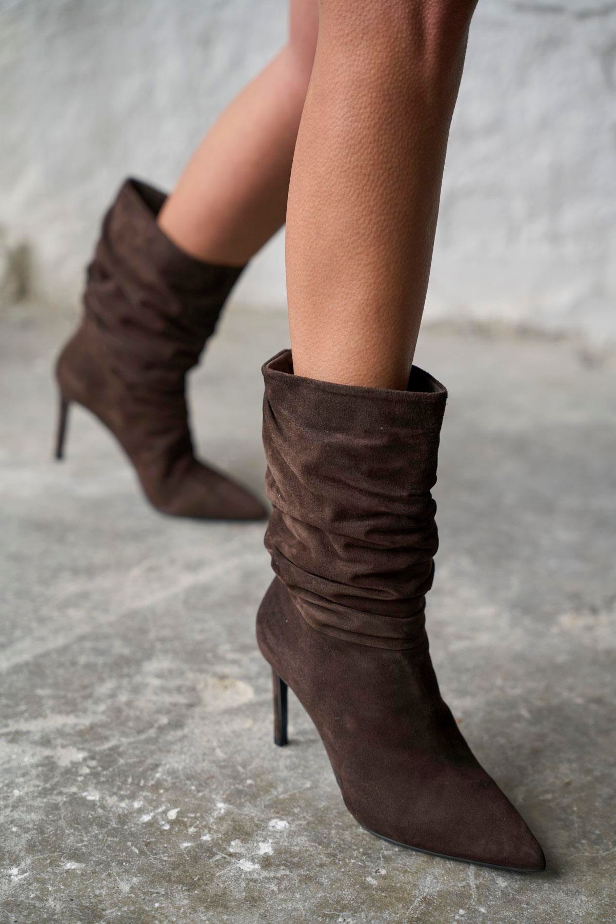 ANDRES KAHVE SÜET TOPUKLU BOT