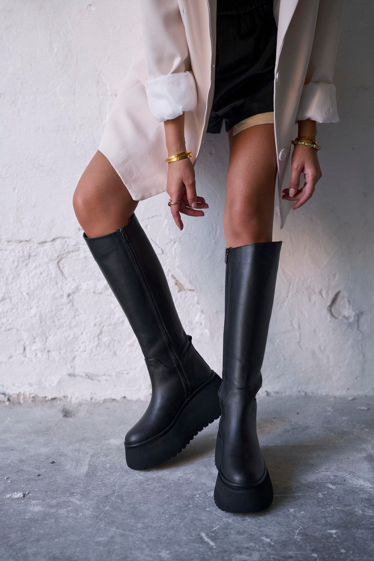 ARİAS SİYAH DERİ ÇİZME