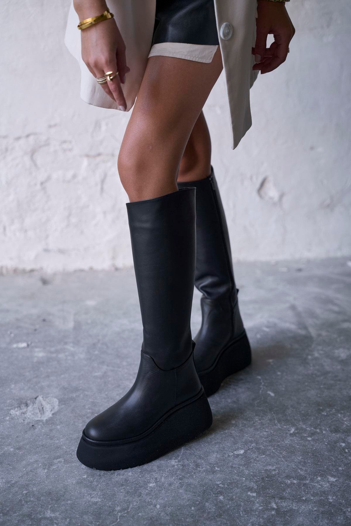 ARİAS SİYAH DERİ ÇİZME