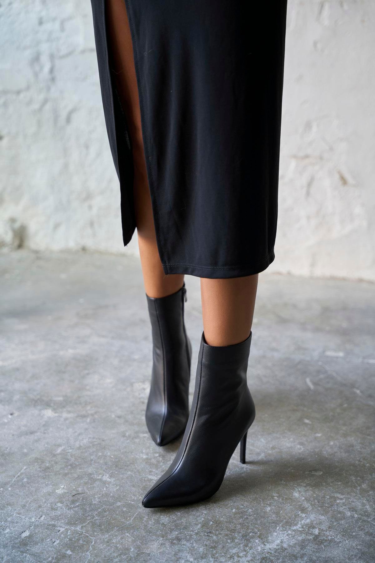 ARİS SİYAH DERİ TOPUKLU BOT