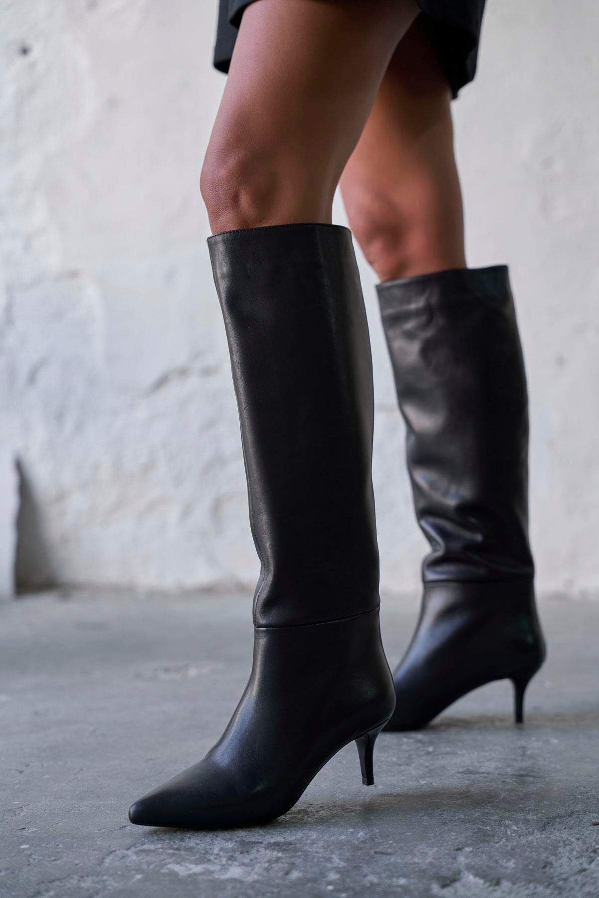 AURA SİYAH DERİ ÇİZME