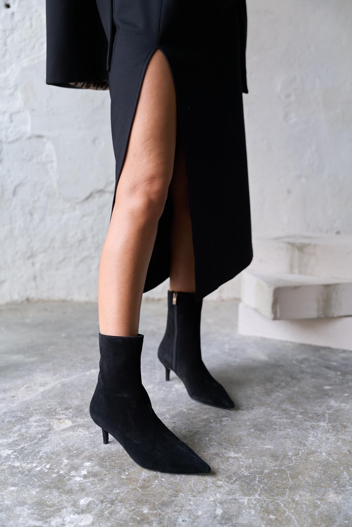 BEFF SİYAH SÜET TOPUKLU BOT