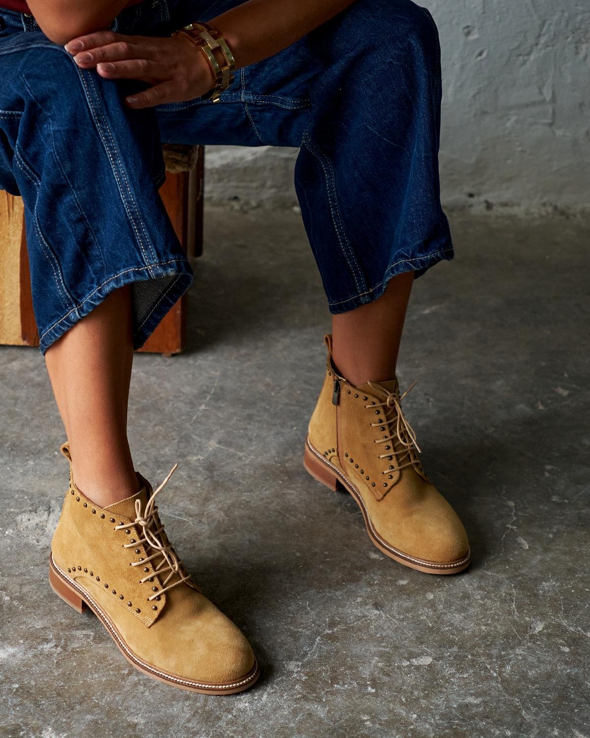 BETH CAMEL SÜET BOT