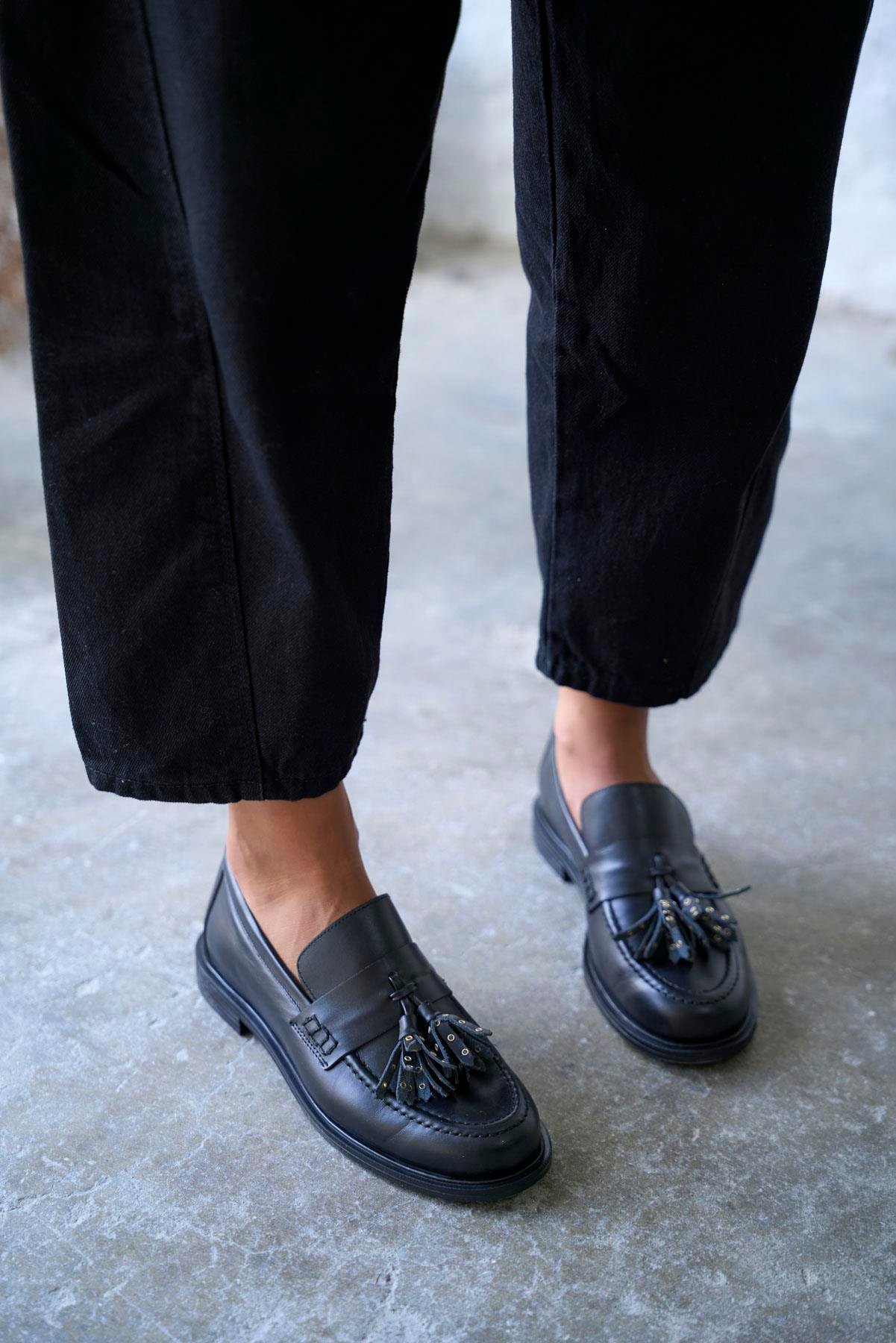 BREDA SİYAH DERİ MAKOSEN