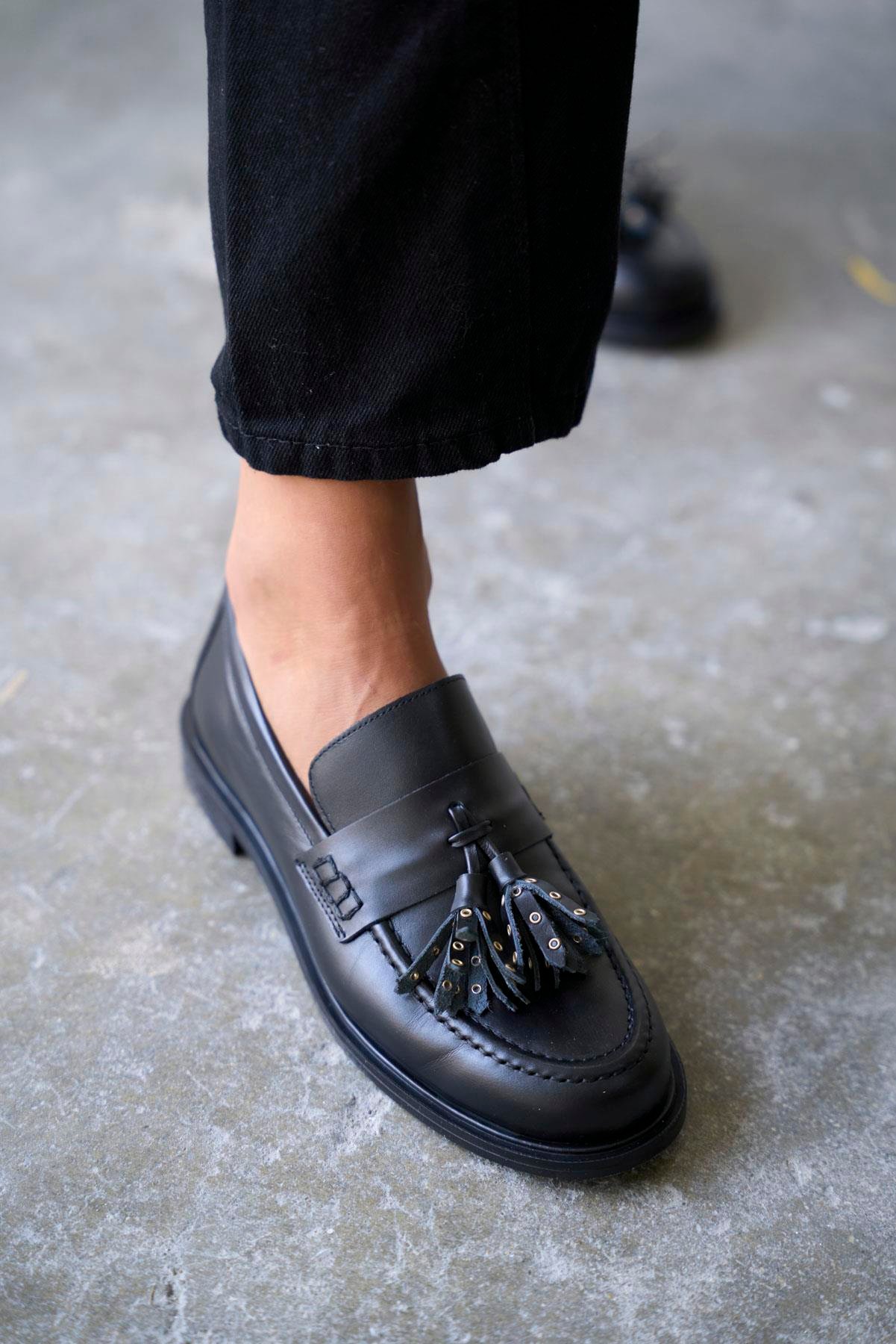 BREDA SİYAH DERİ MAKOSEN