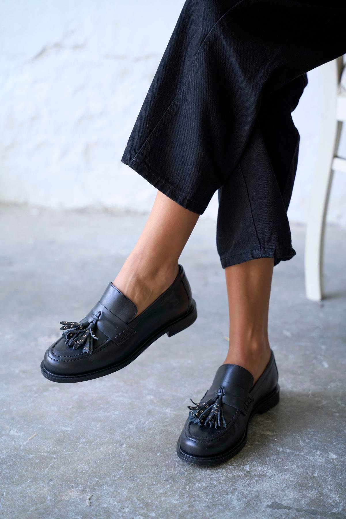 BREDA SİYAH DERİ MAKOSEN