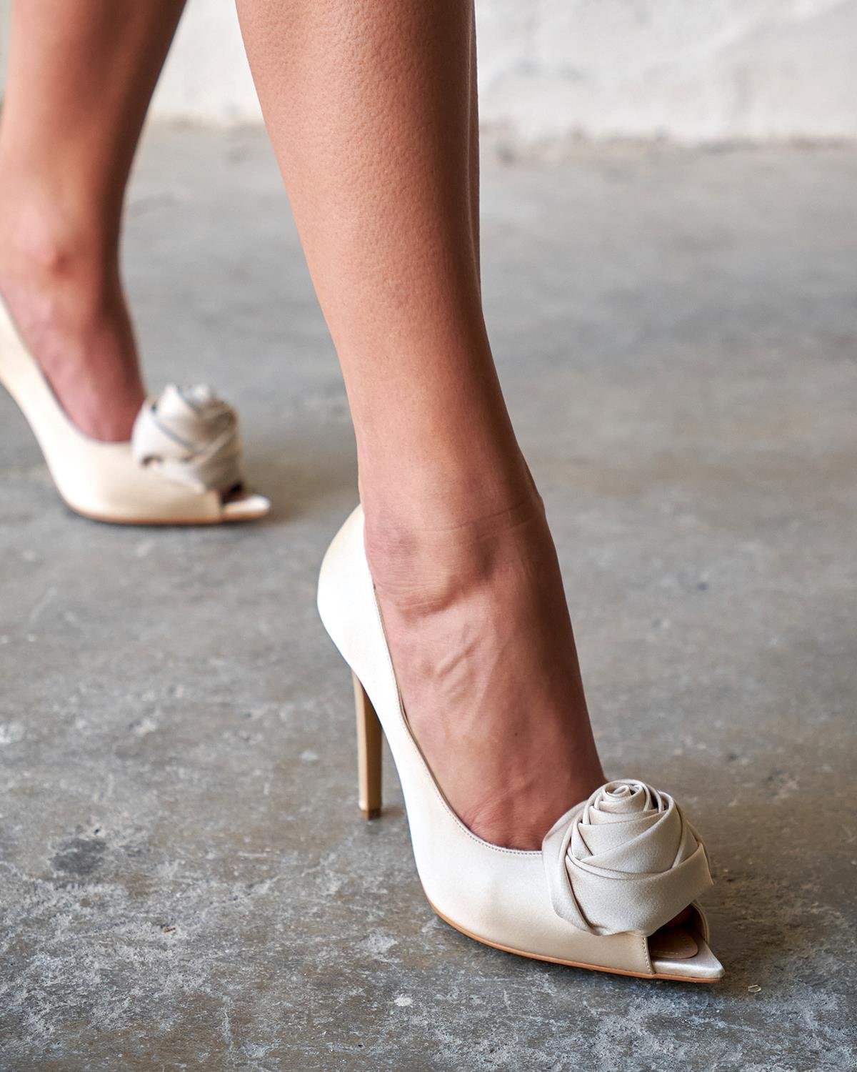 CLAYS BEJ SATEN TOPUKLU AYAKKABI