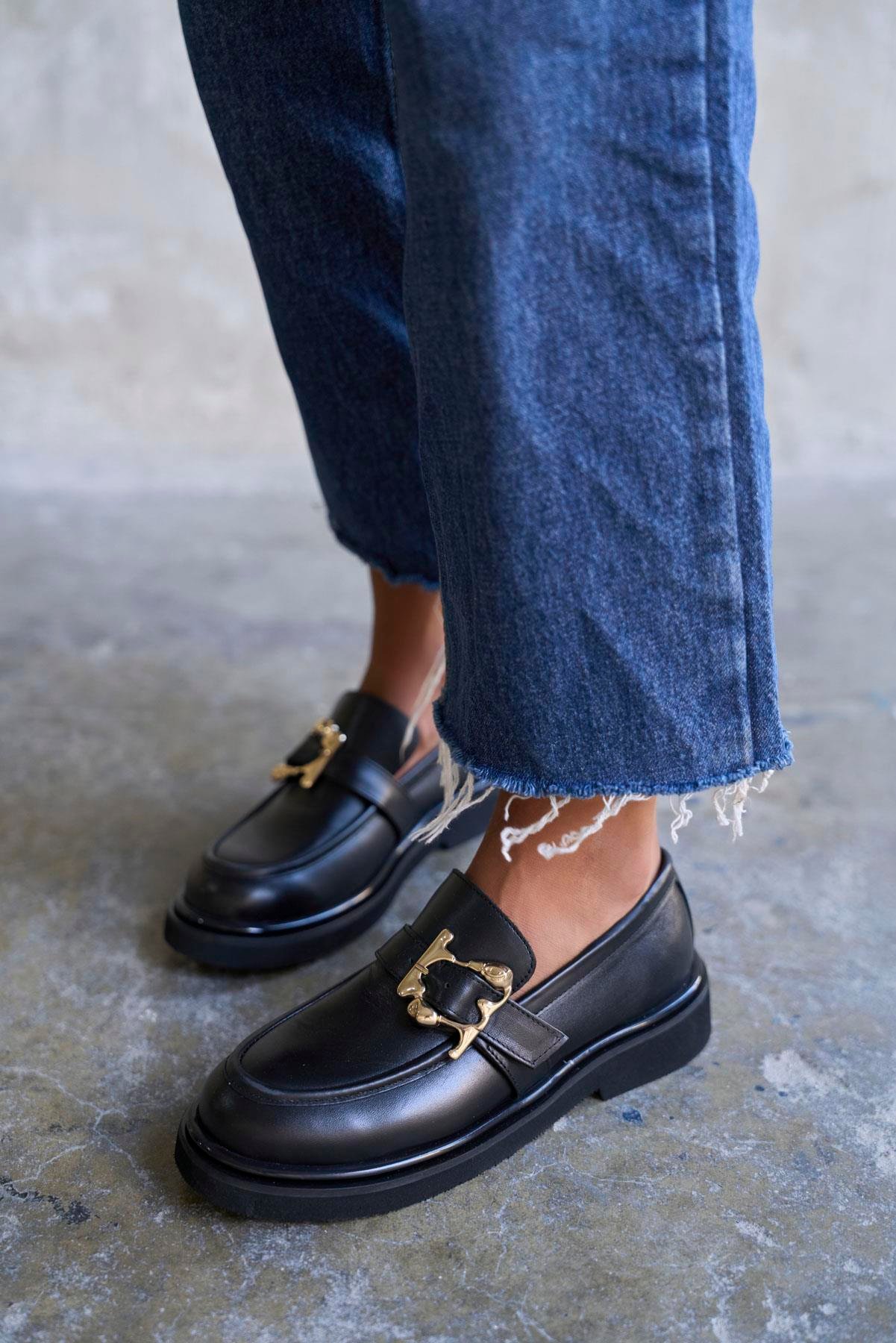 CLİNE SİYAH DERİ MAKOSEN