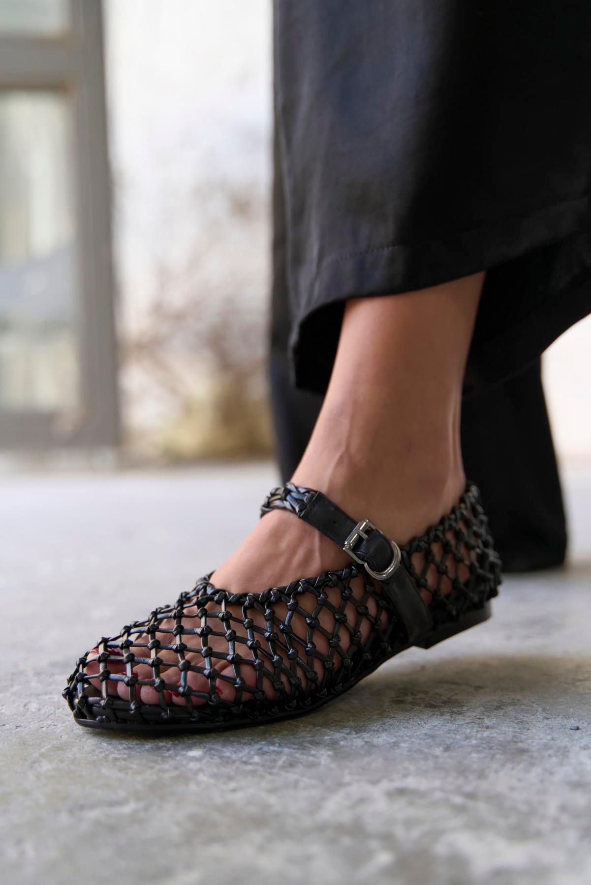 COLBY SİYAH DERİ BABET