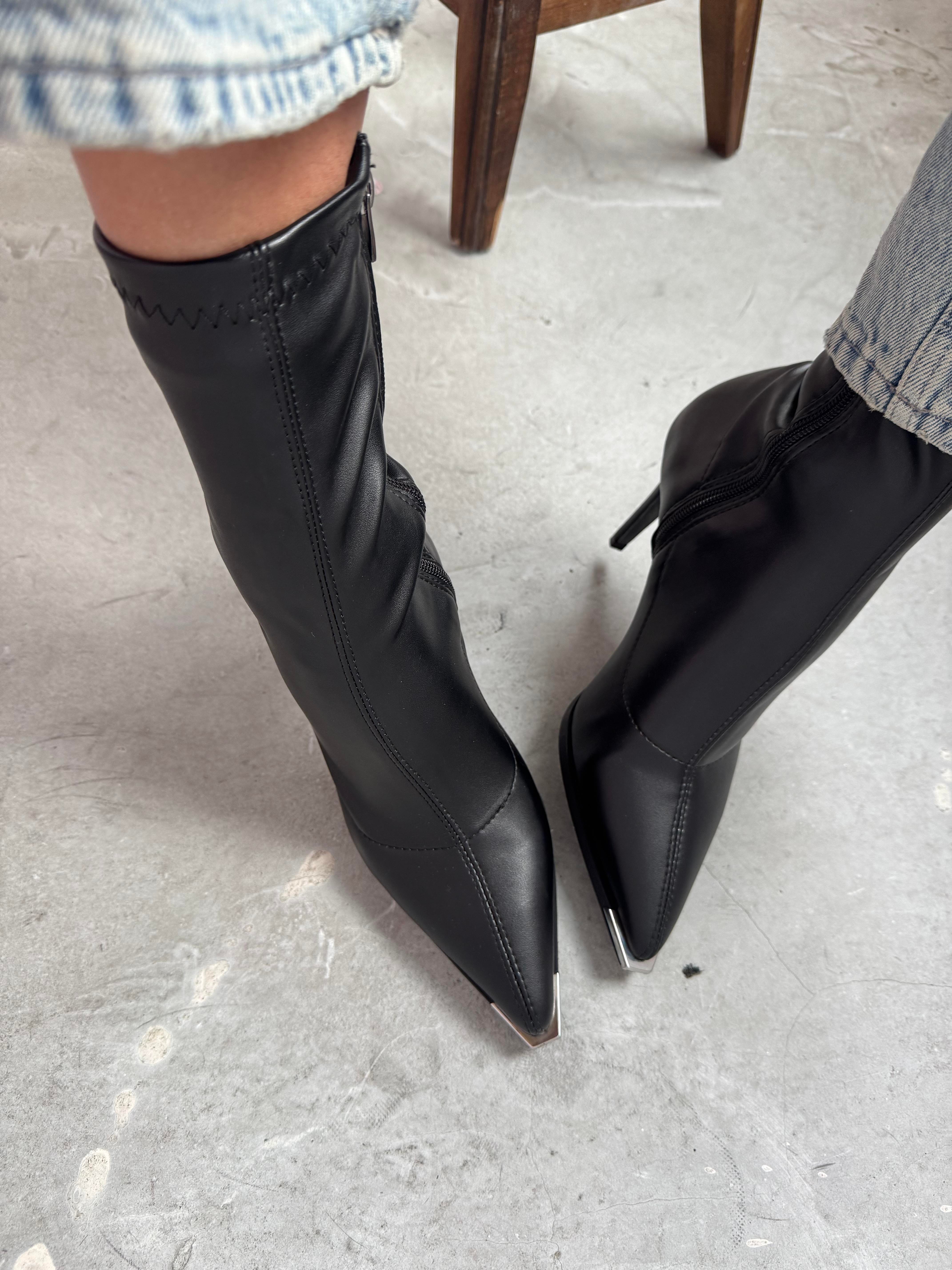 ESONO SİYAH STREÇ TOPUKLU BOT