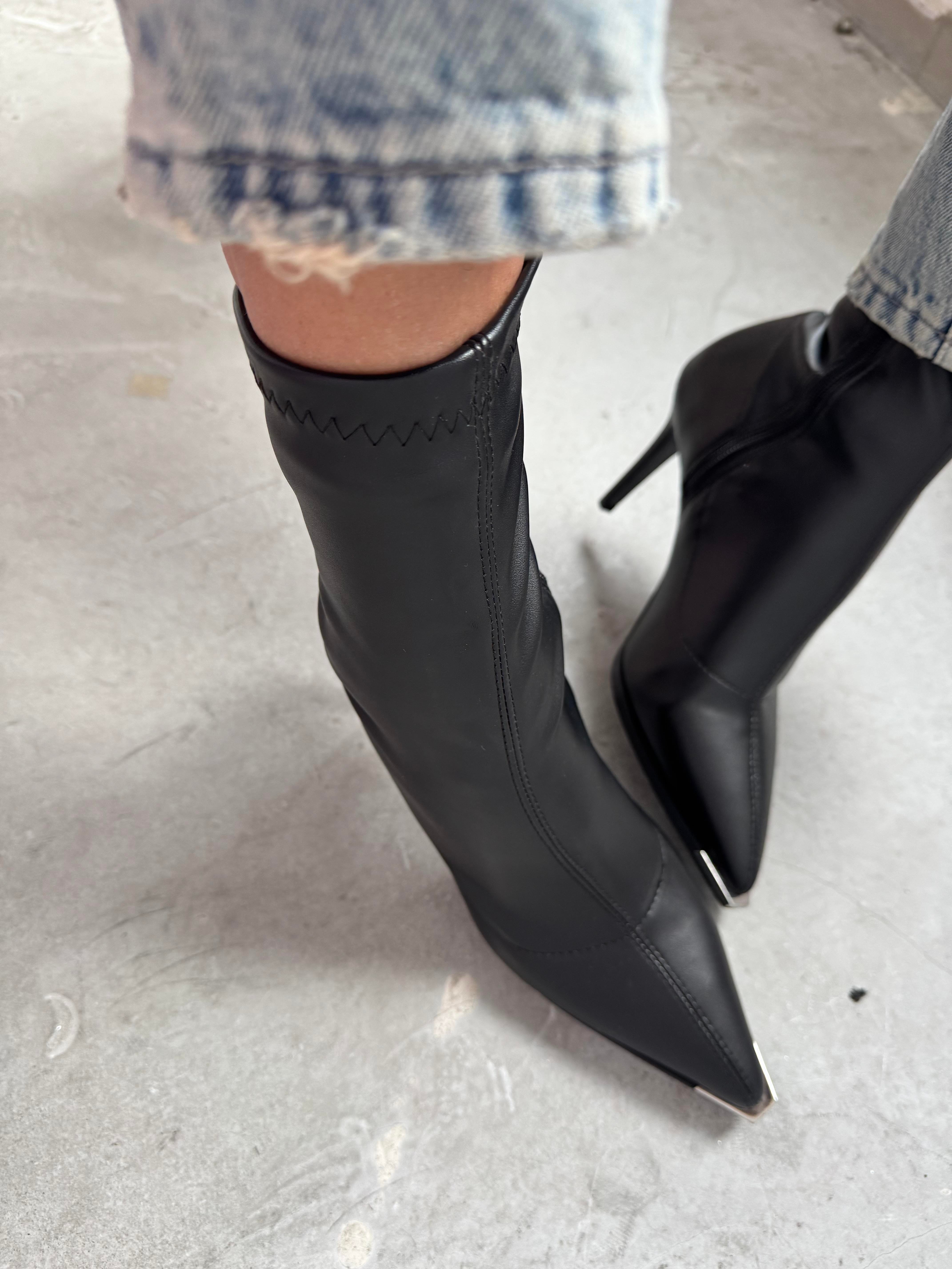 ESONO SİYAH STREÇ TOPUKLU BOT