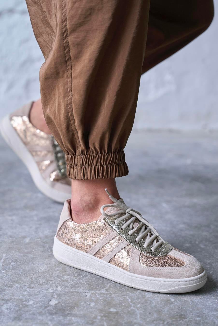 EVAN GOLD PULLU SPOR AYAKKABI