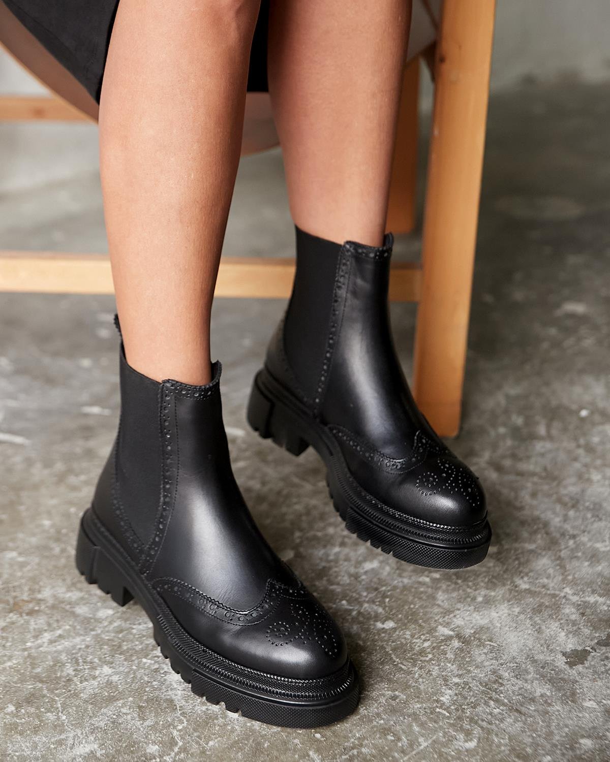 FEED SİYAH DERİ BOT