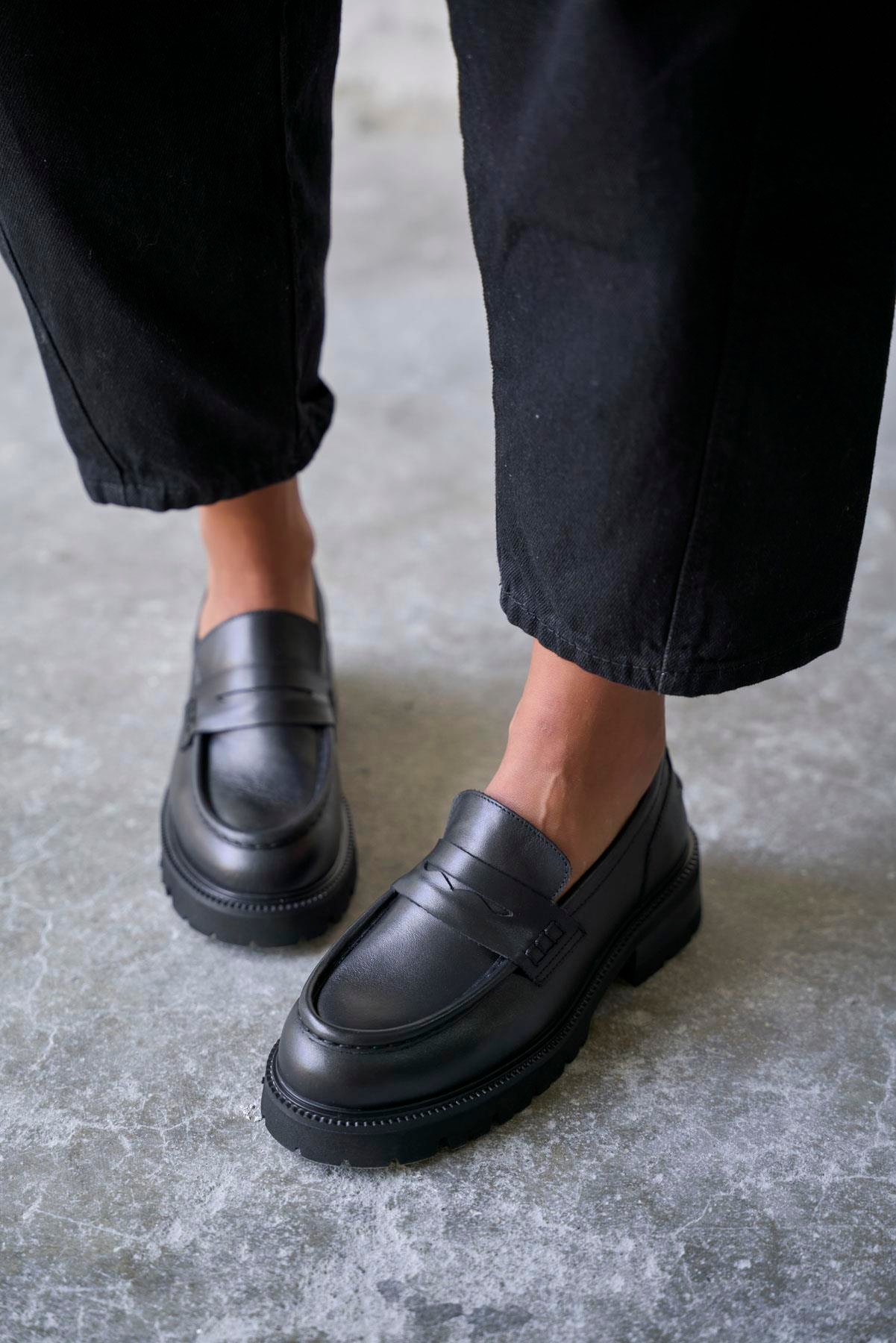 FİERD SİYAH DERİ MAKOSEN