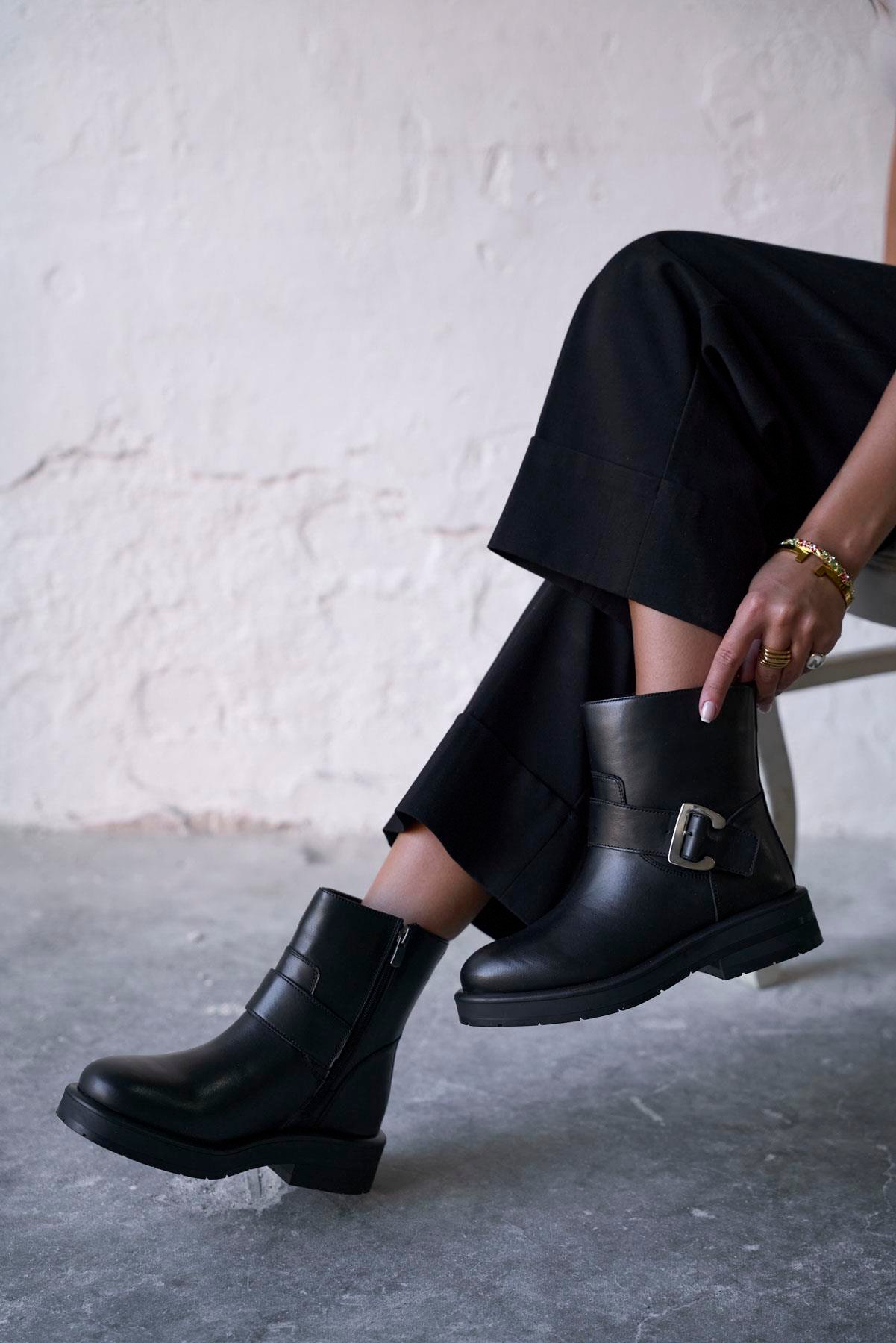 FRAPE SİYAH DERİ BOT