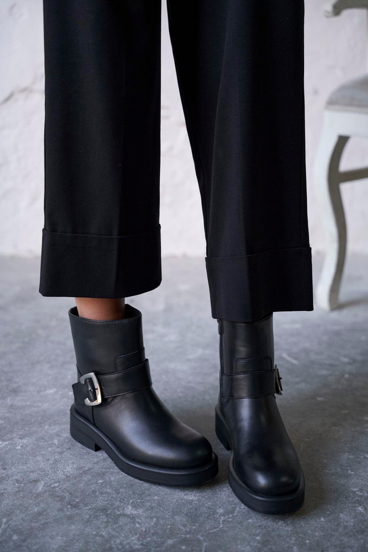 FRAPE SİYAH DERİ BOT