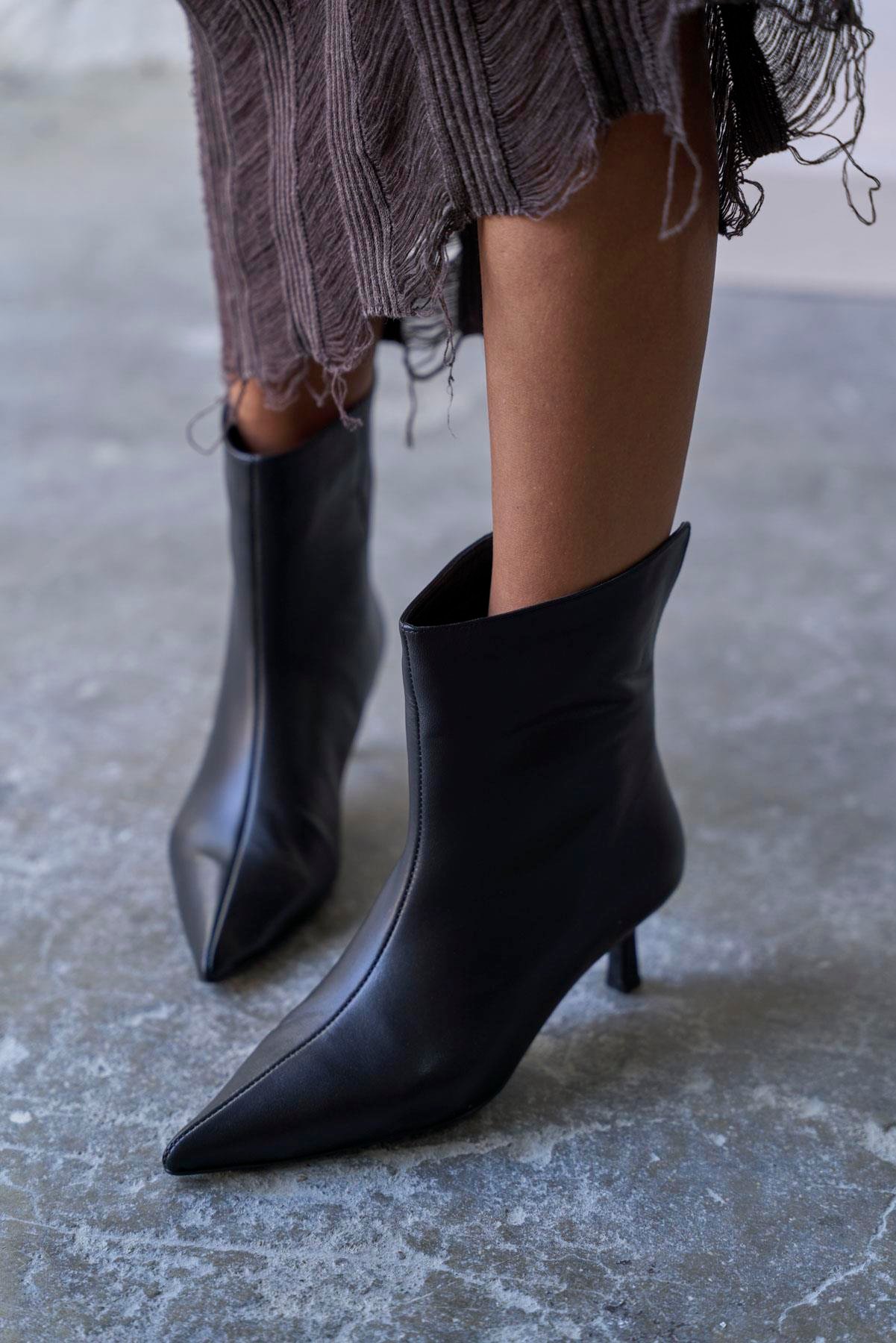 GAİL SİYAH DERİ TOPUKLU BOT