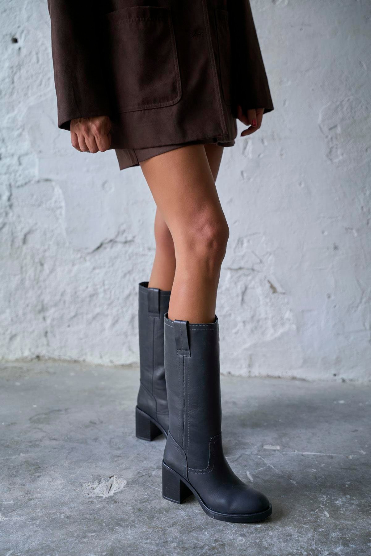 GALLEN SİYAH DERİ ÇİZME