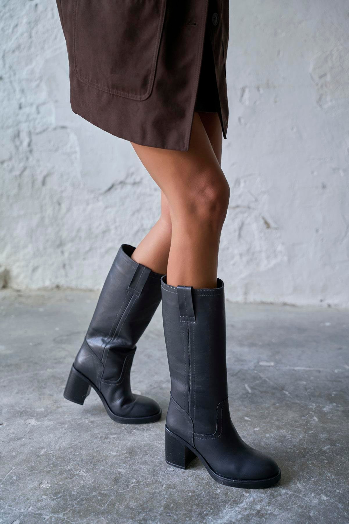 GALLEN SİYAH DERİ ÇİZME