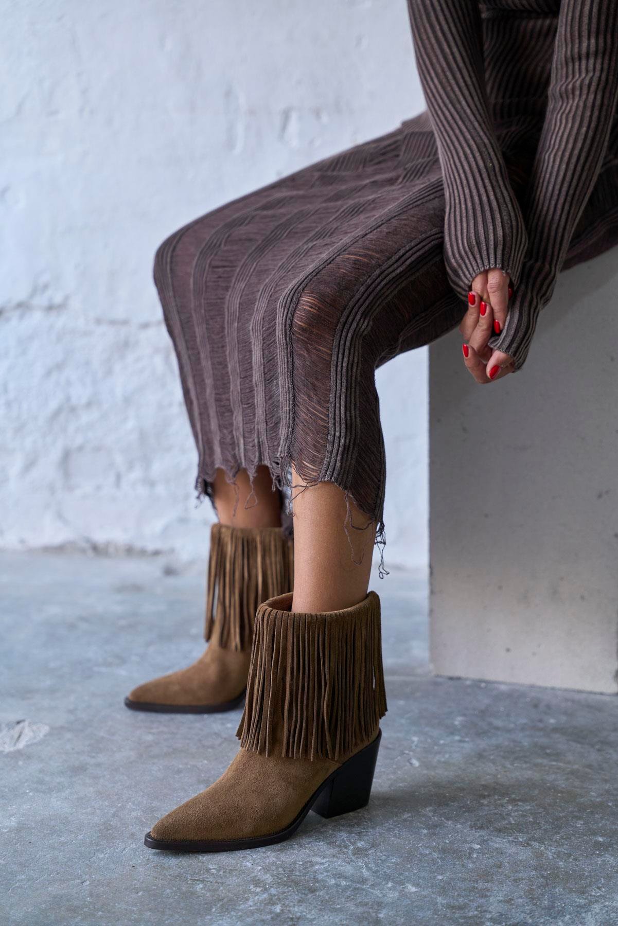 GROSS KUM SÜET KOVBOY BOT