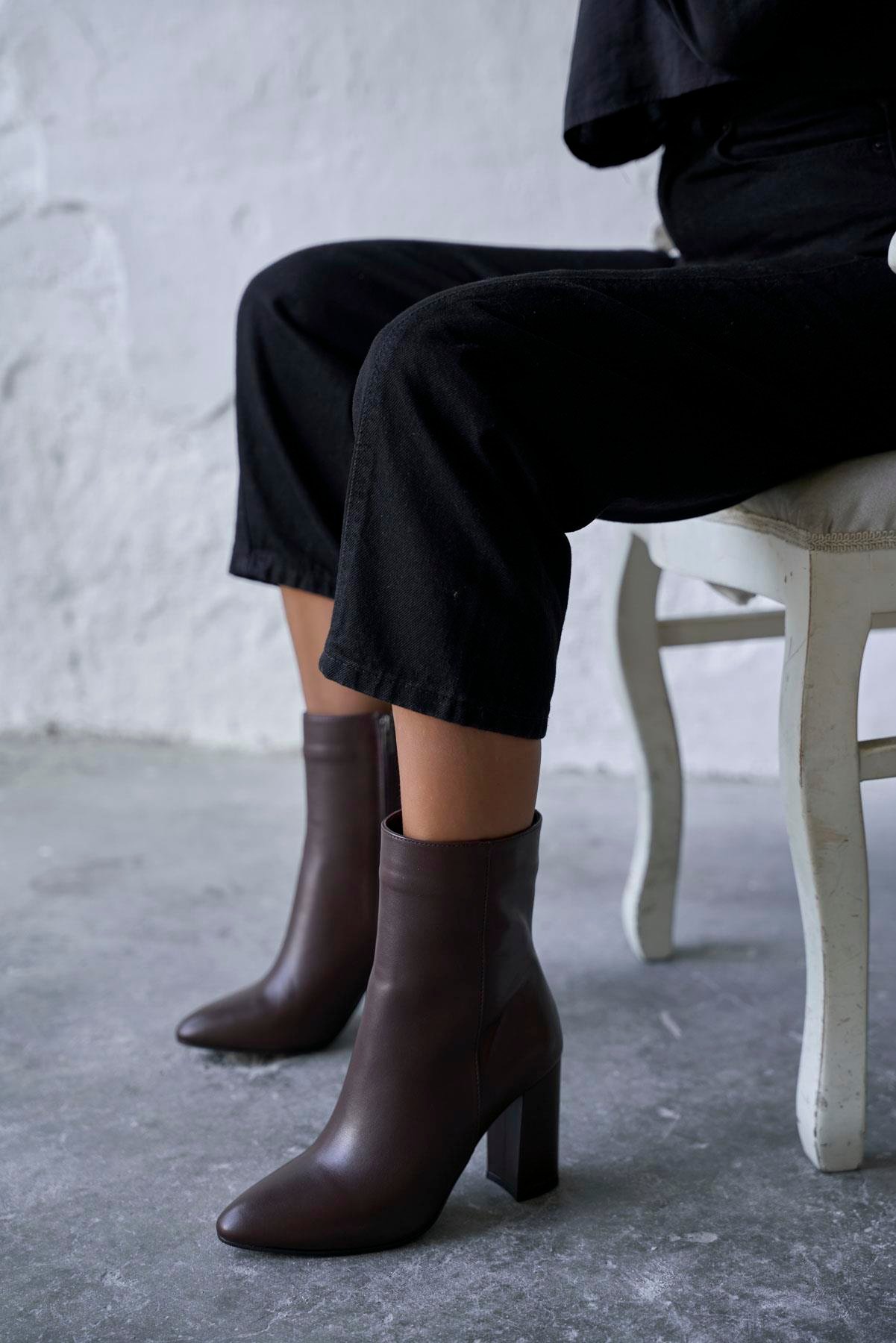 GUOR KAHVE DERİ BOT