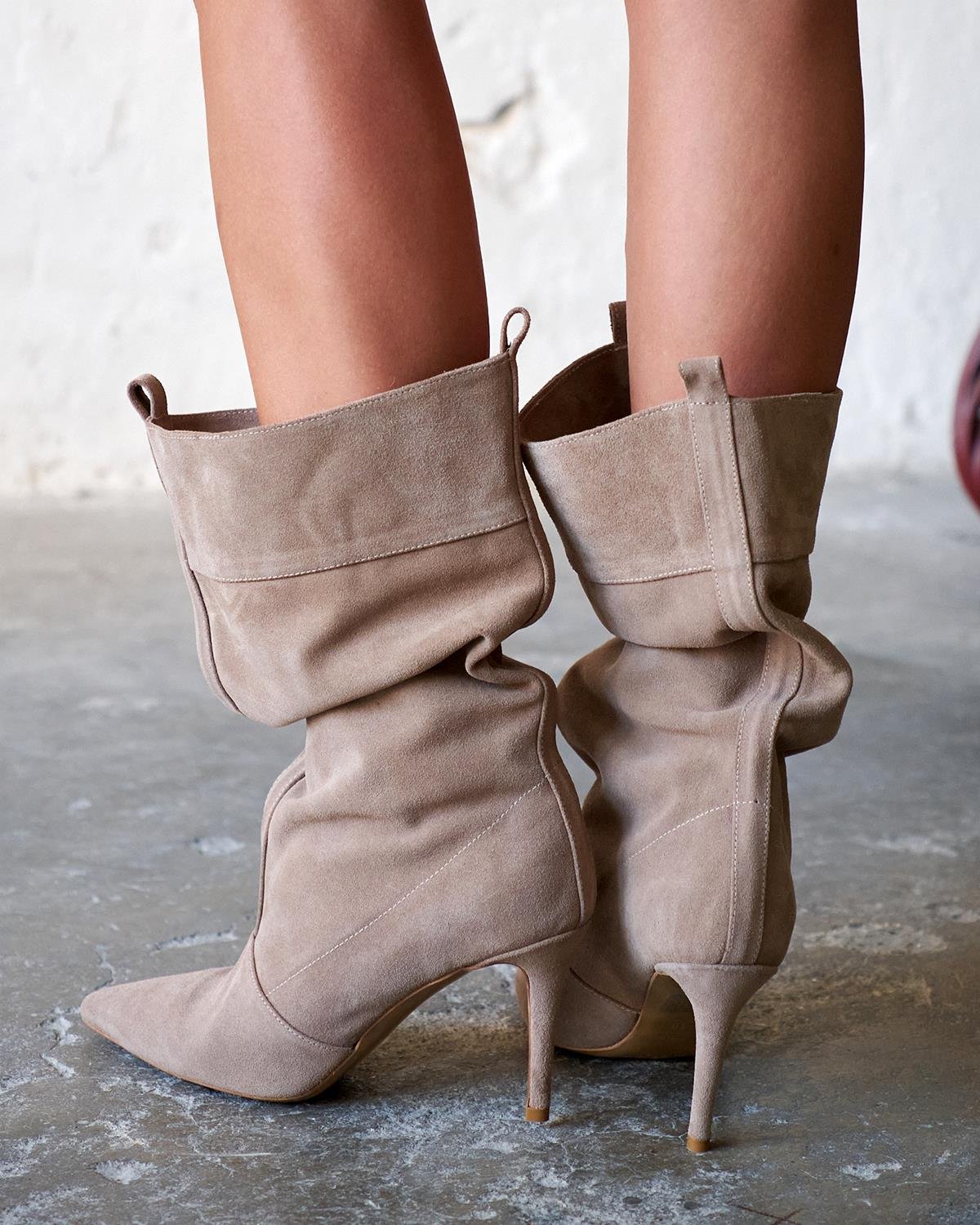 HUGO VİZON SÜET BOT