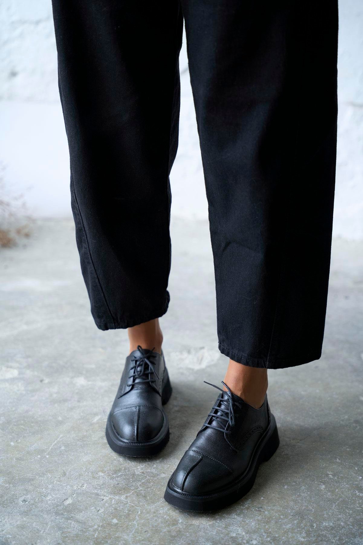 HYDO SİYAH DERİ MAKOSEN