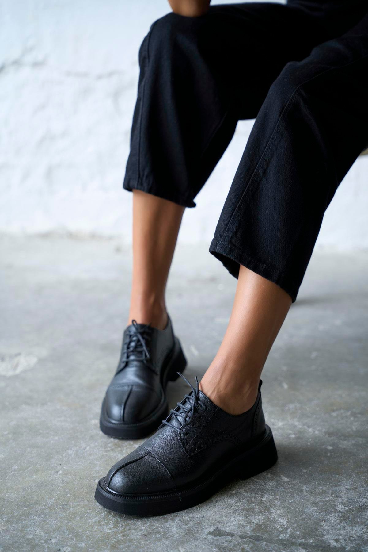 HYDO SİYAH DERİ MAKOSEN