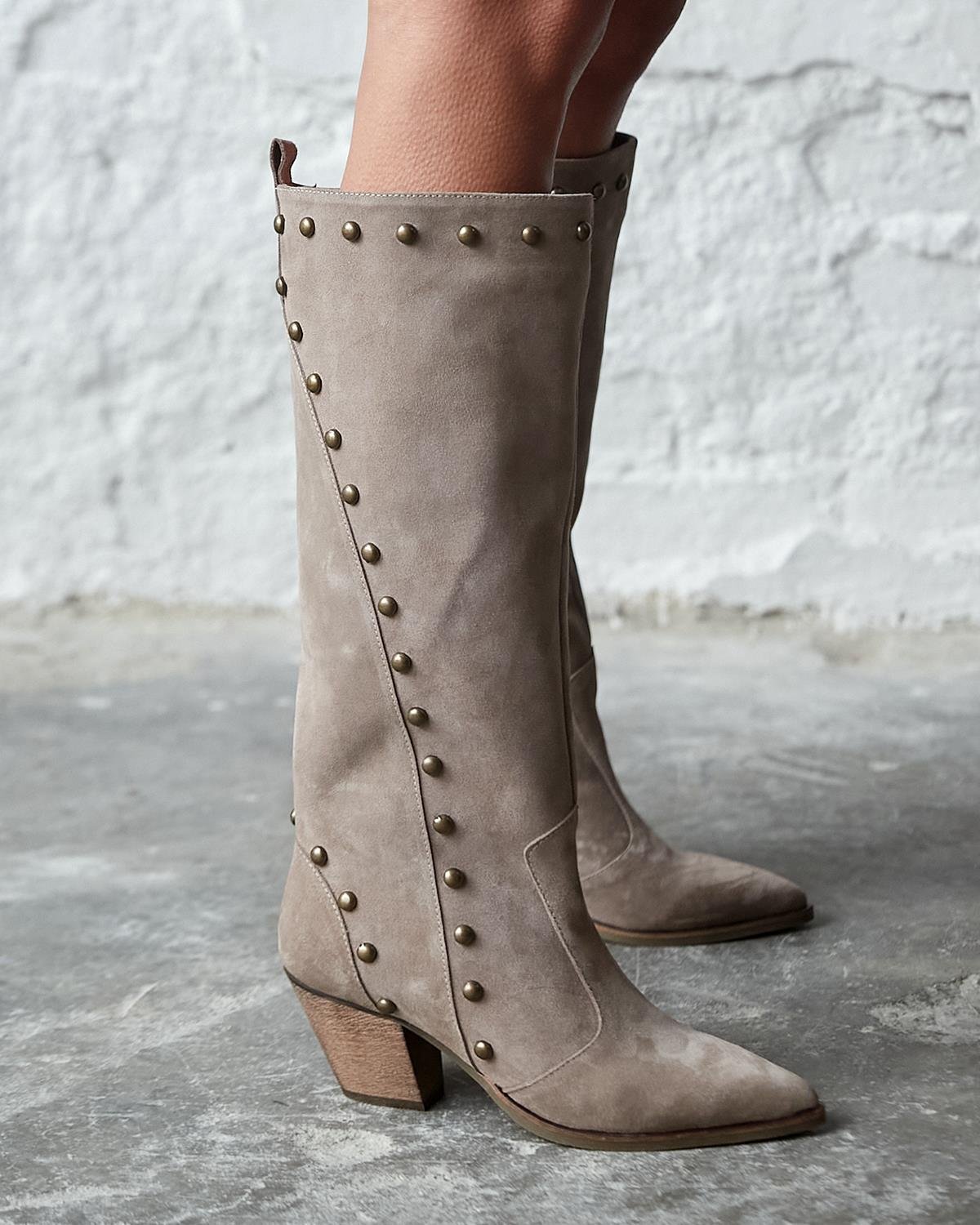 JAYLAN VİZON SÜET TROKLU ÇİZME