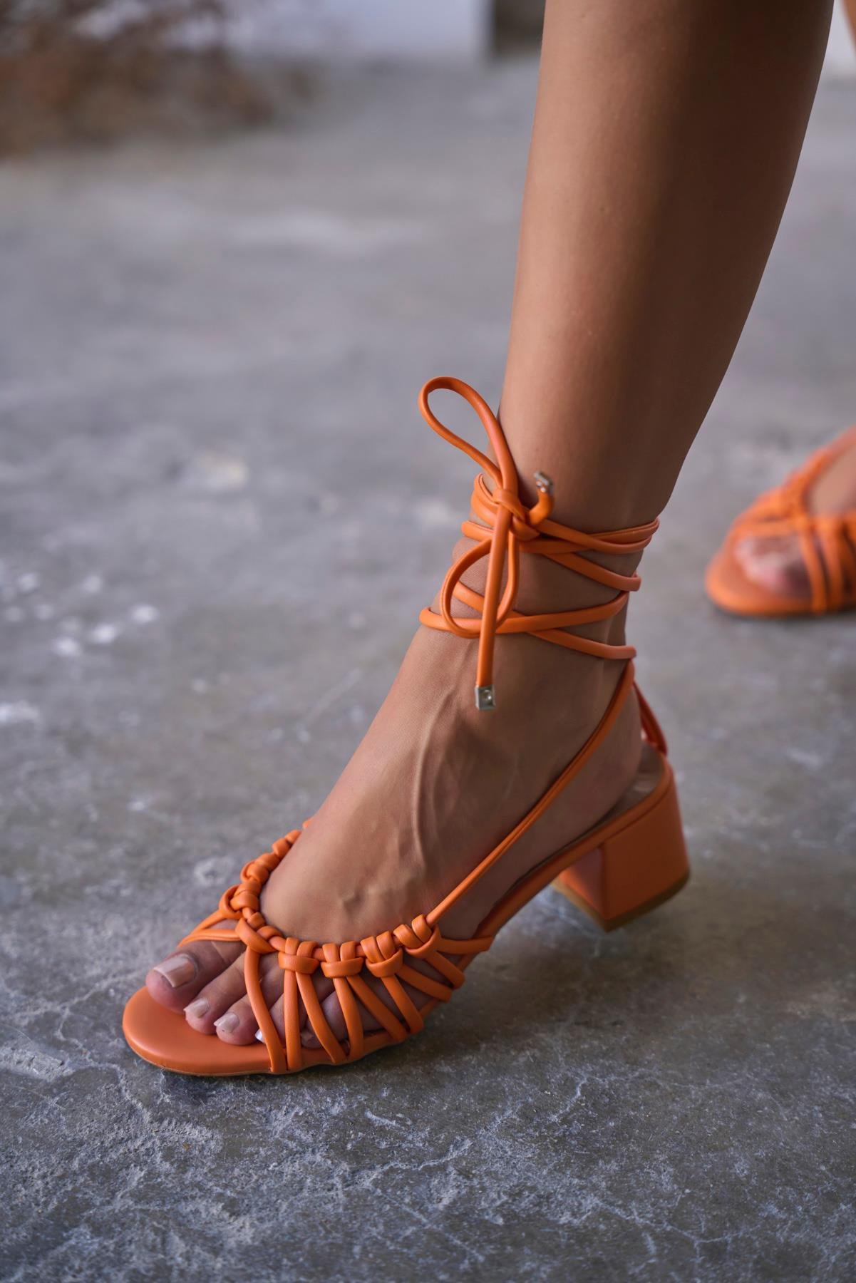 JENNER ORANJ DERİ TOPUKLU AYAKKABI 