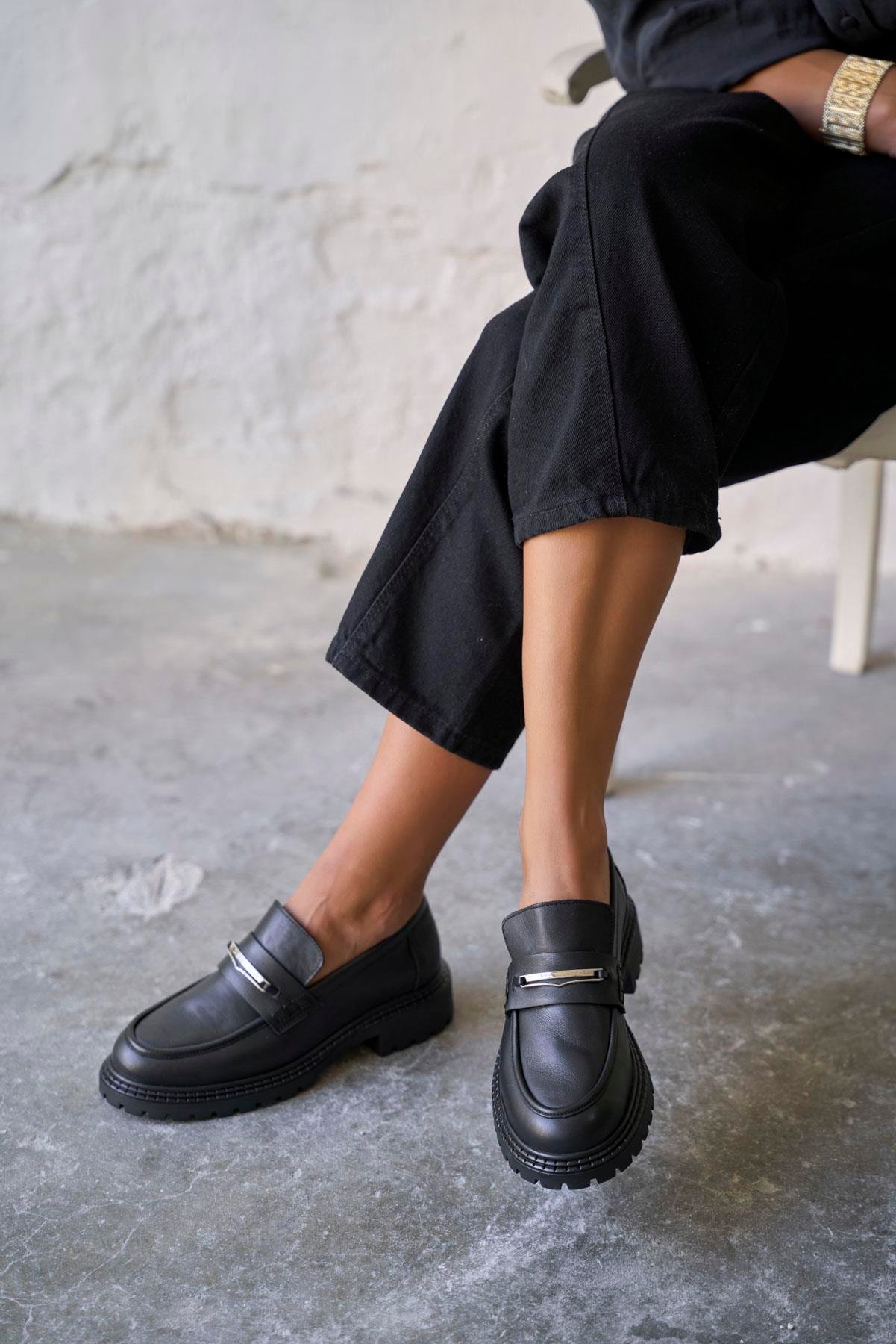 MARTON SİYAH DERİ MAKOSEN