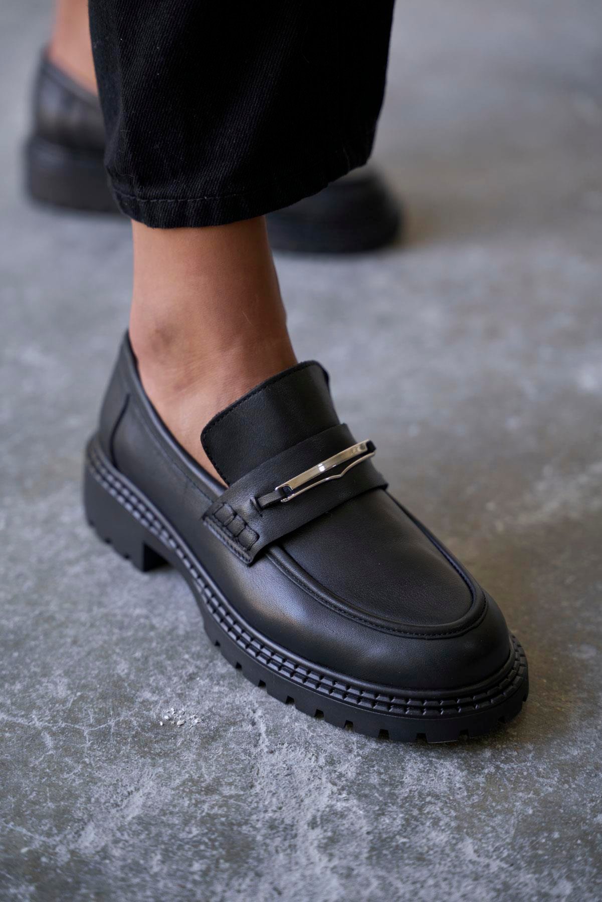 MARTON SİYAH DERİ MAKOSEN