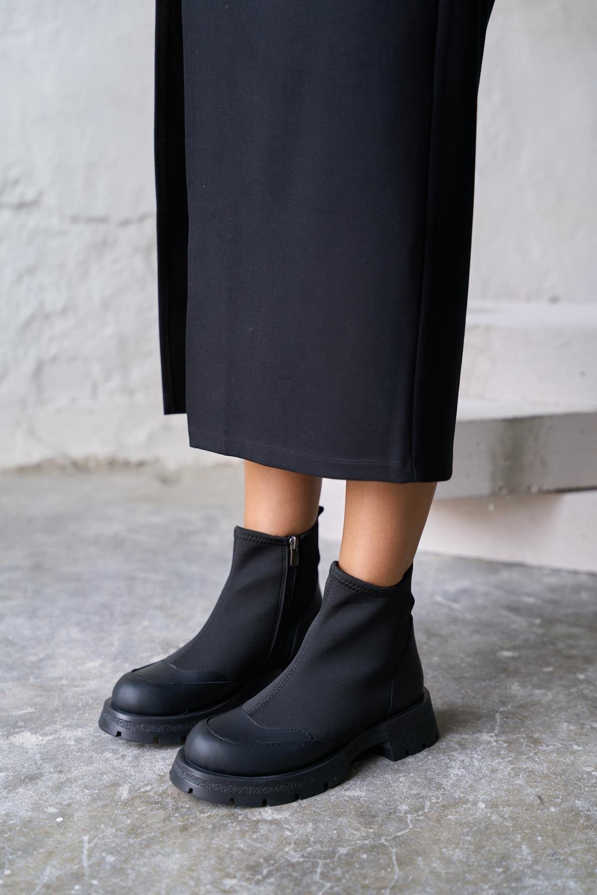 MATRES SİYAH STREÇ BOT 